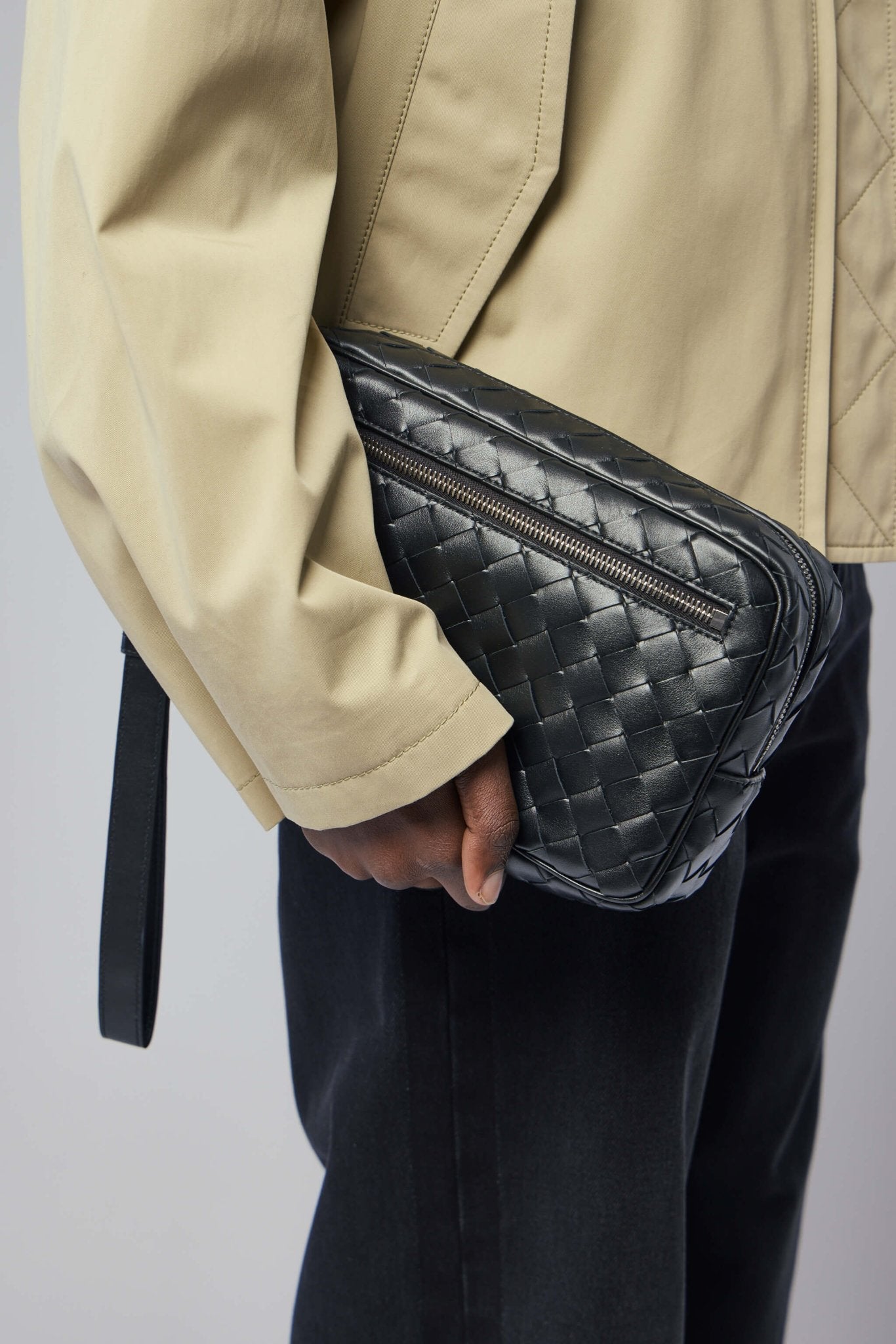 Pouch in Intrecciato