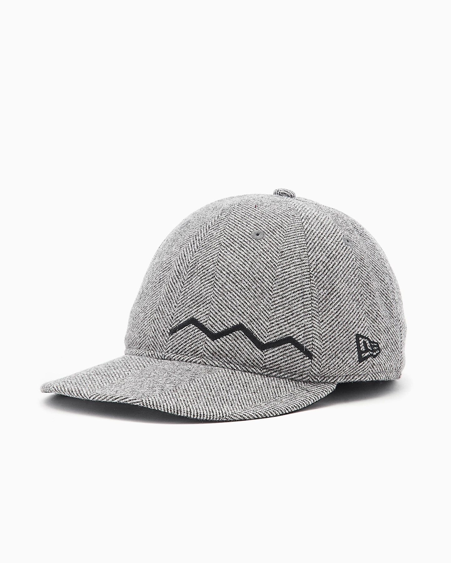 Gorra New Era x FOOTDISTRICT 10th Anniversary 9FIFTY Retro Crown Unisex Cap Unisex