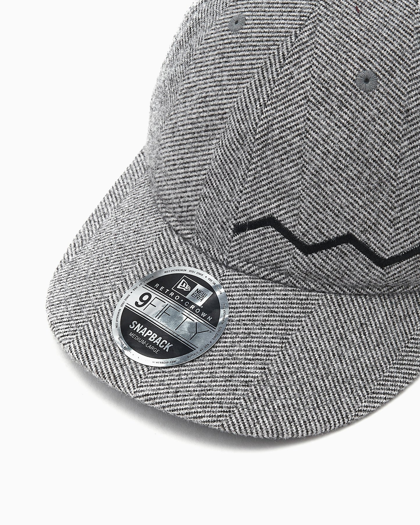 Gorra New Era x FOOTDISTRICT 10th Anniversary 9FIFTY Retro Crown Unisex Cap Unisex