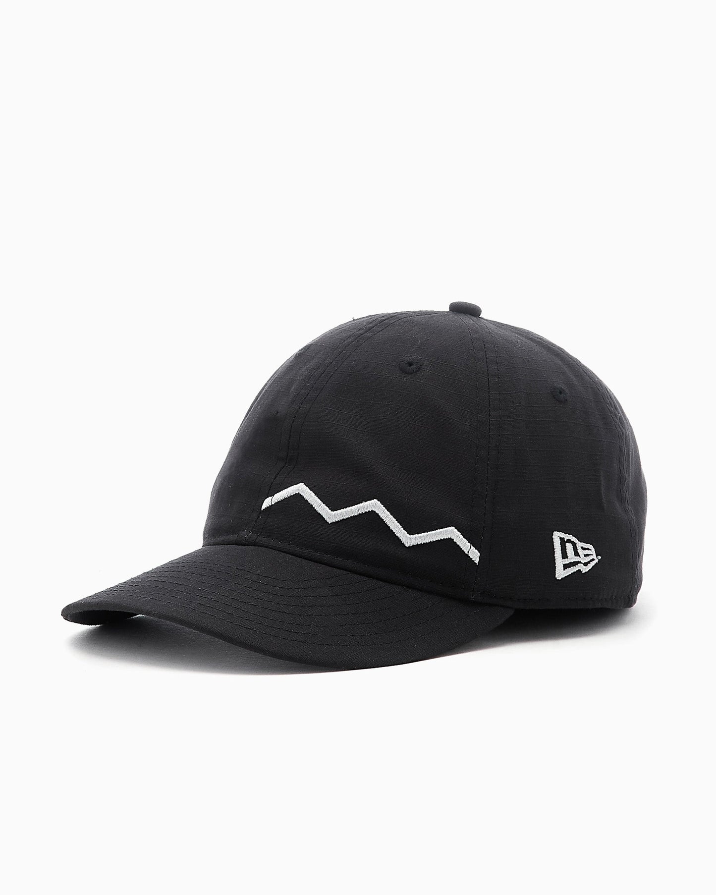 Gorra New Era x FOOTDISTRICT 10th Anniversary 9FIFTY Retro Crown Unisex Cap Unisex