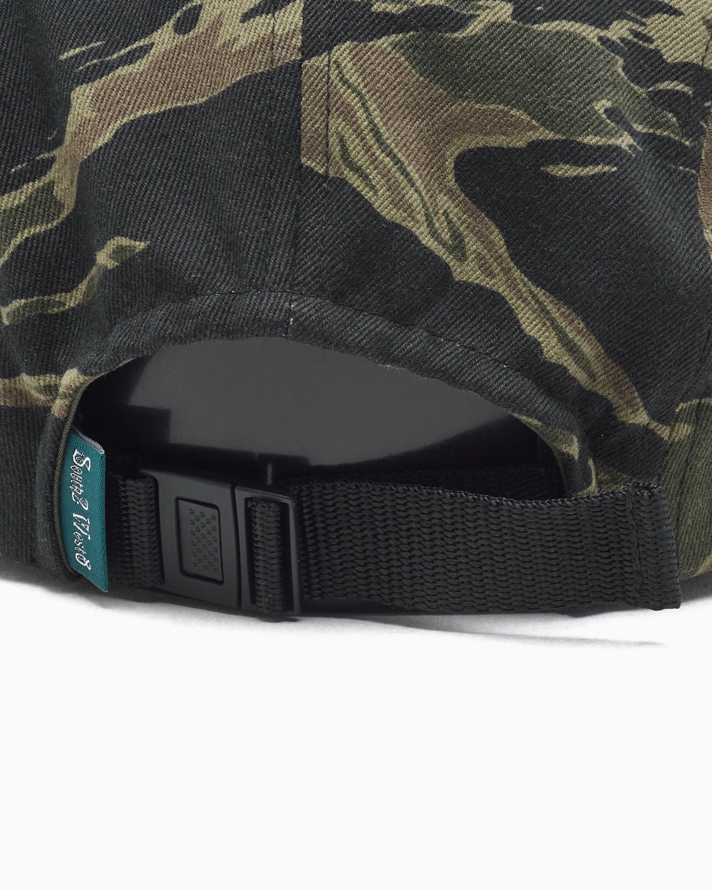 Gorra South2 West8 5 Panel Camo Unisex