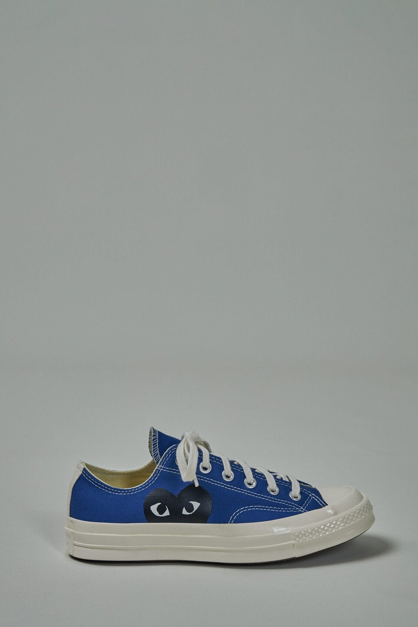 Big Heart Low Top Sneakers