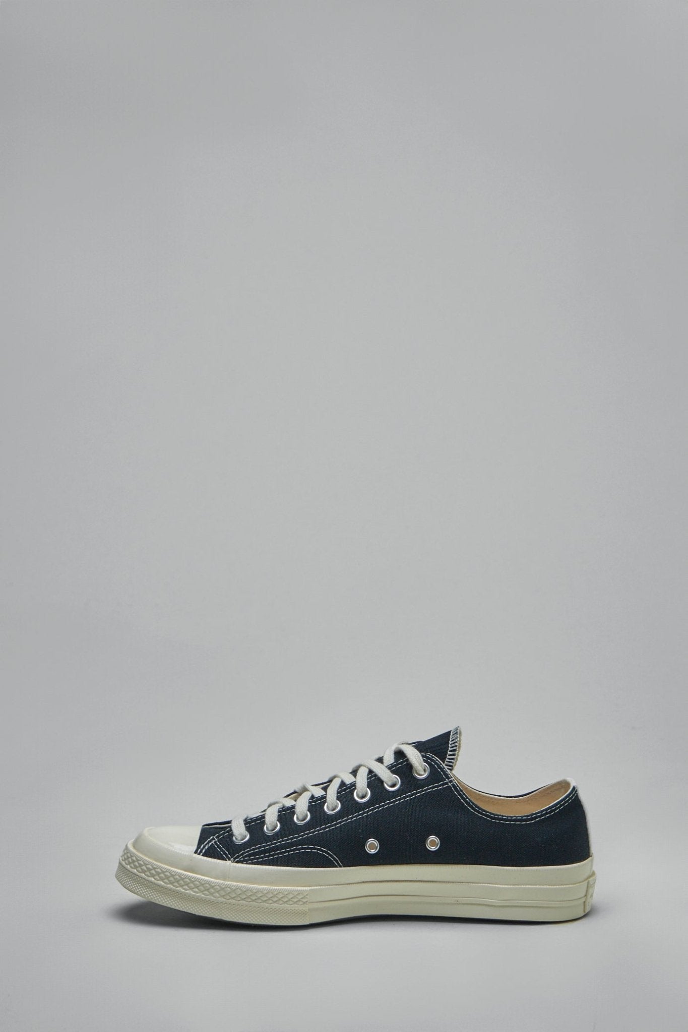 Chuck 70 Low Small Red Heart