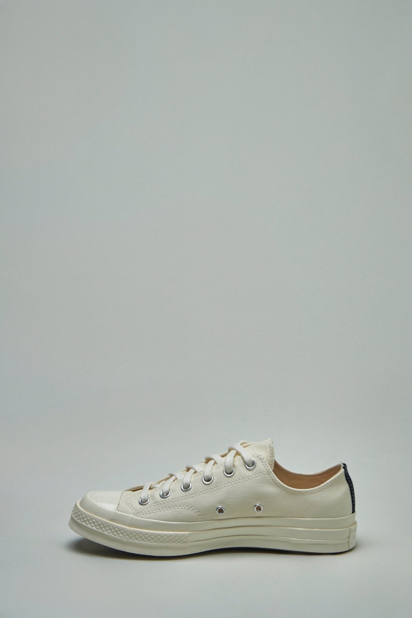 Chuck 70 Low Small Red Heart