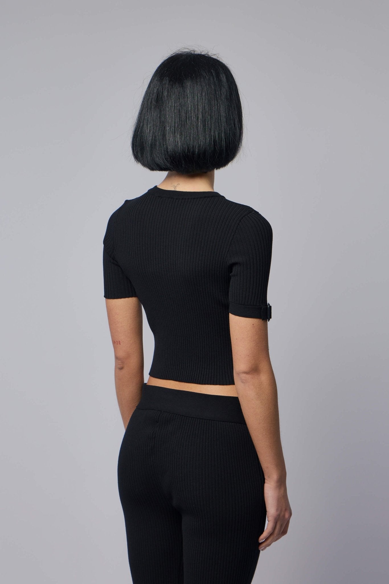 Buckle Rib Knit T-shirt