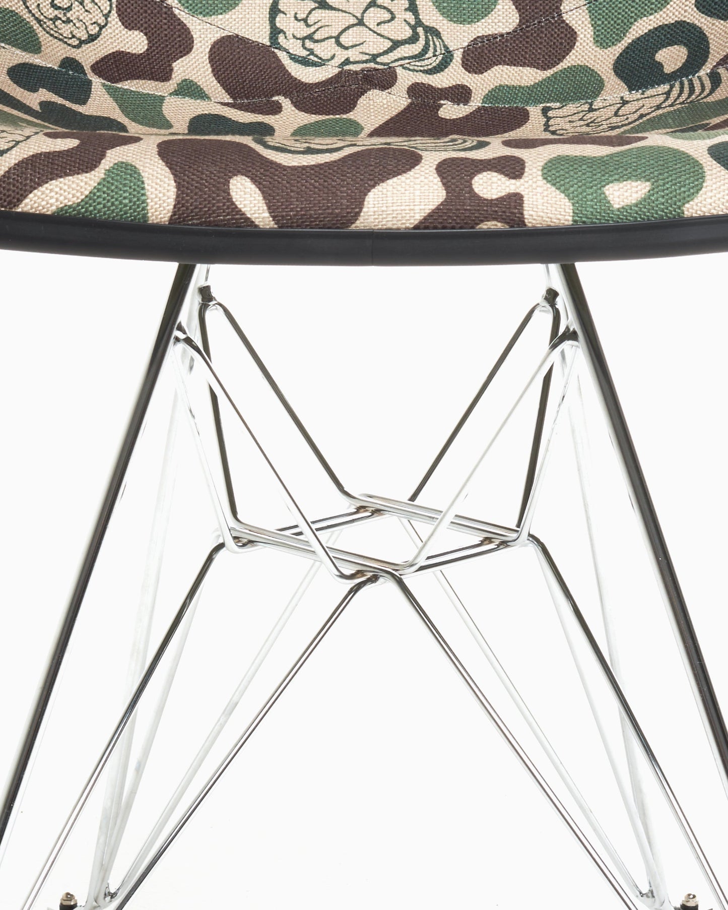 Pleasures x Nerd Modernica Shell Chair