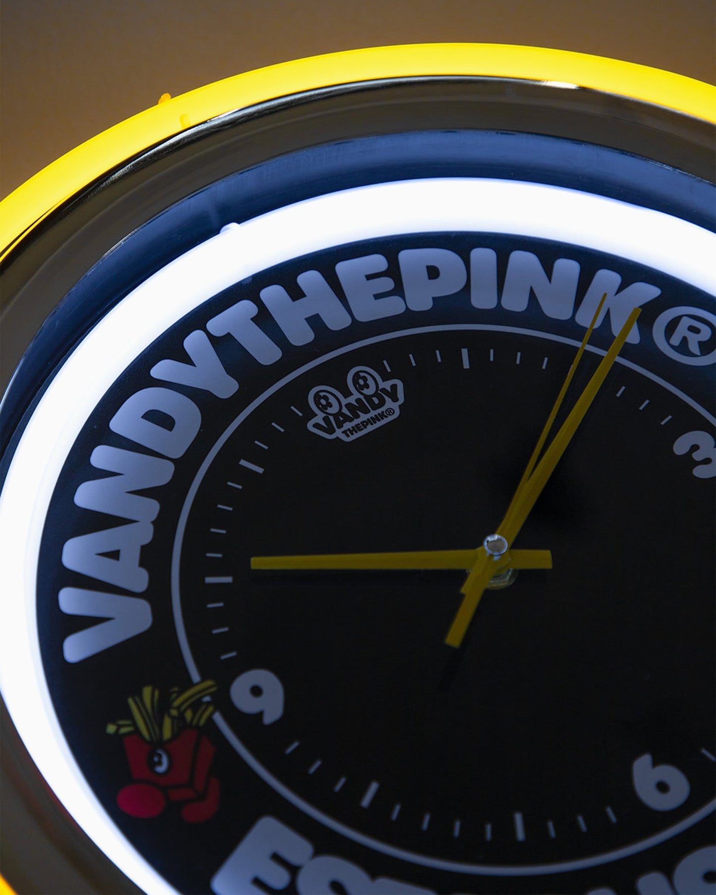 Reloj con luz LED VANDYTHEPINK