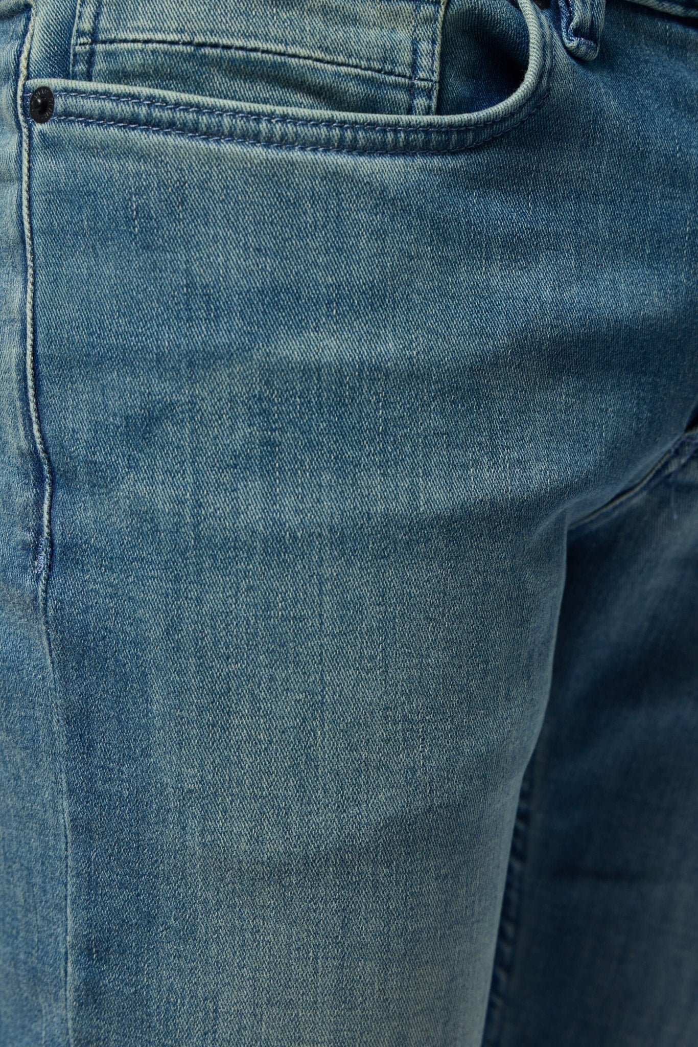 Razor Slim Fit Jeans