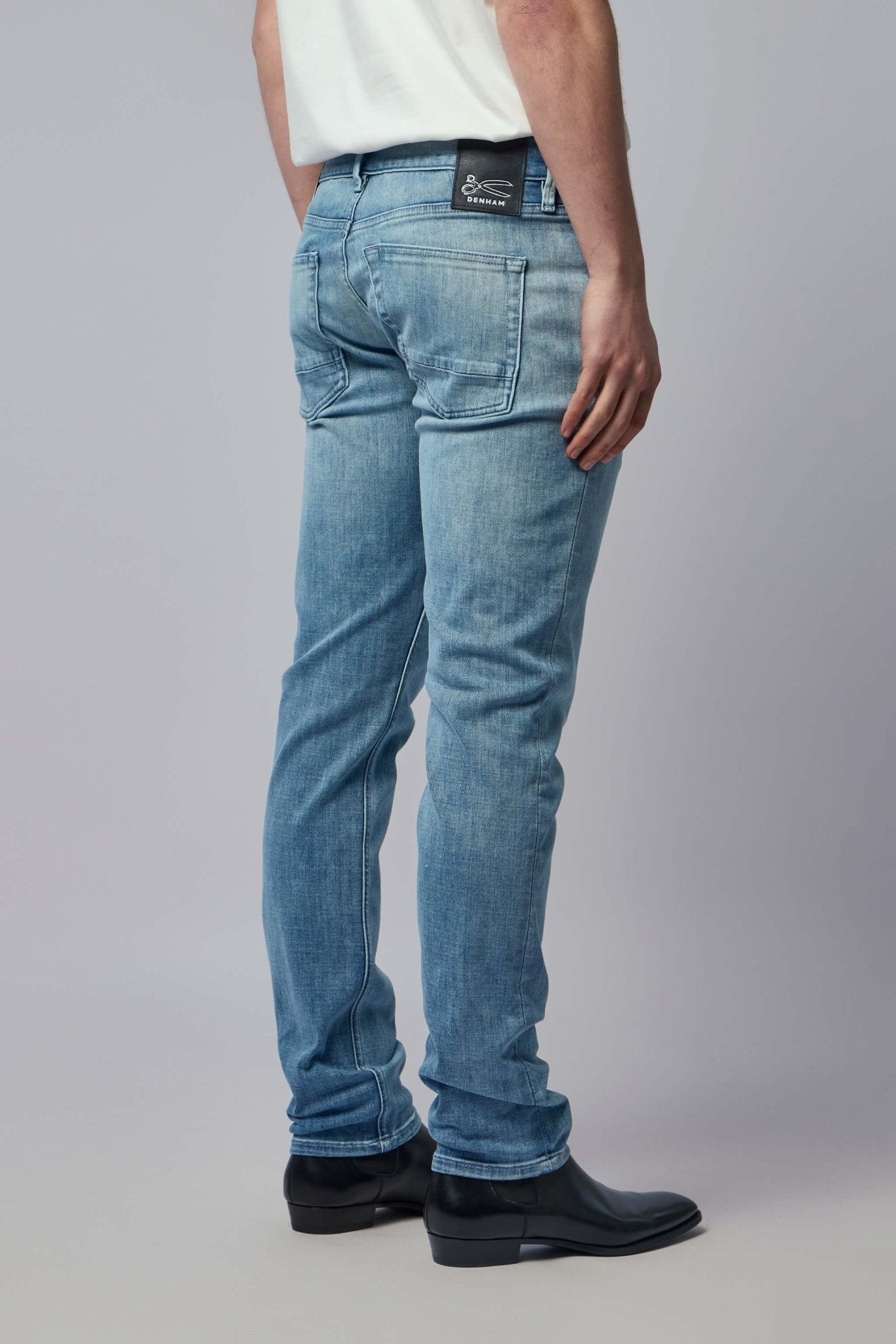 Razor Slim Fit
