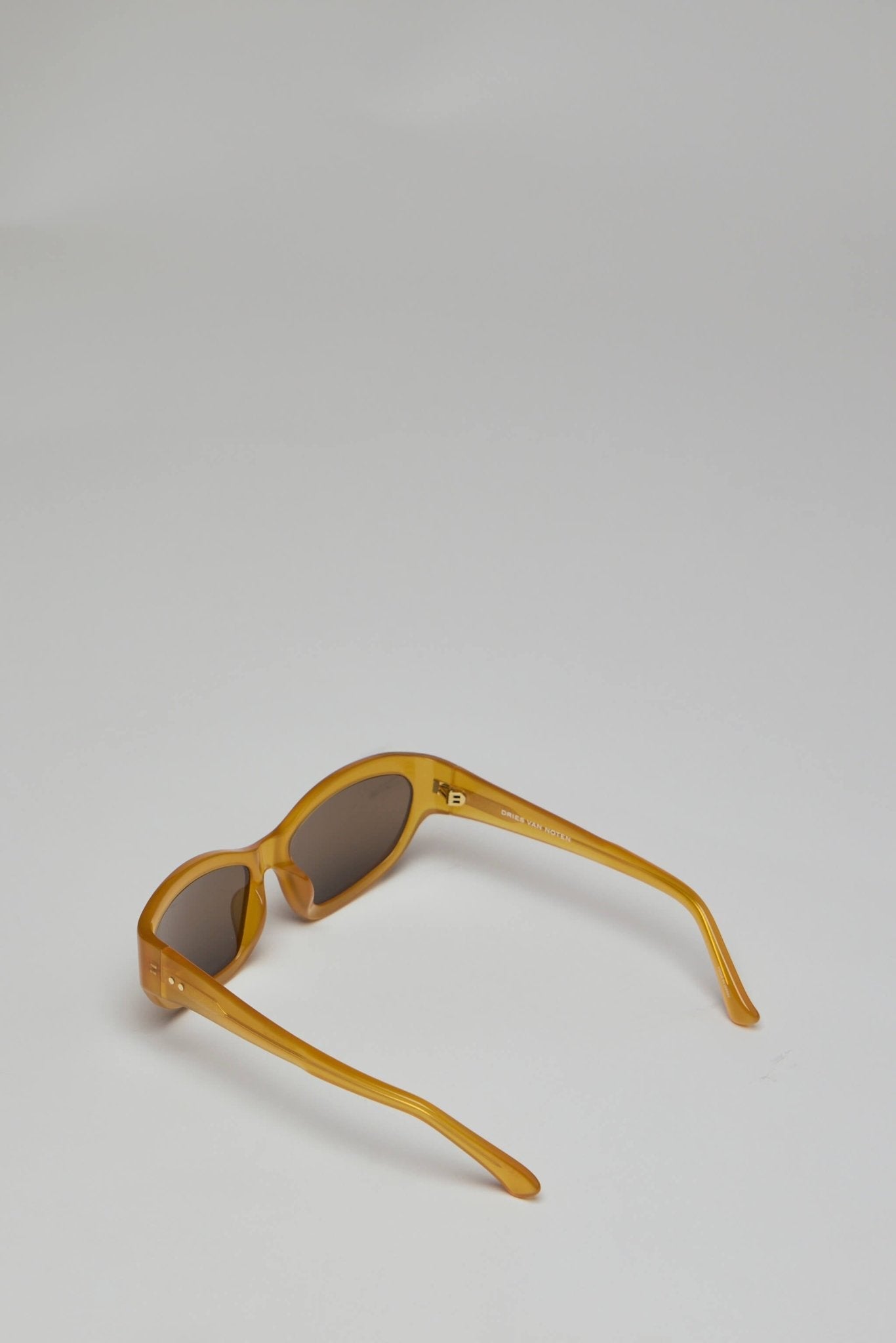 Dvn 215 Sunglasses