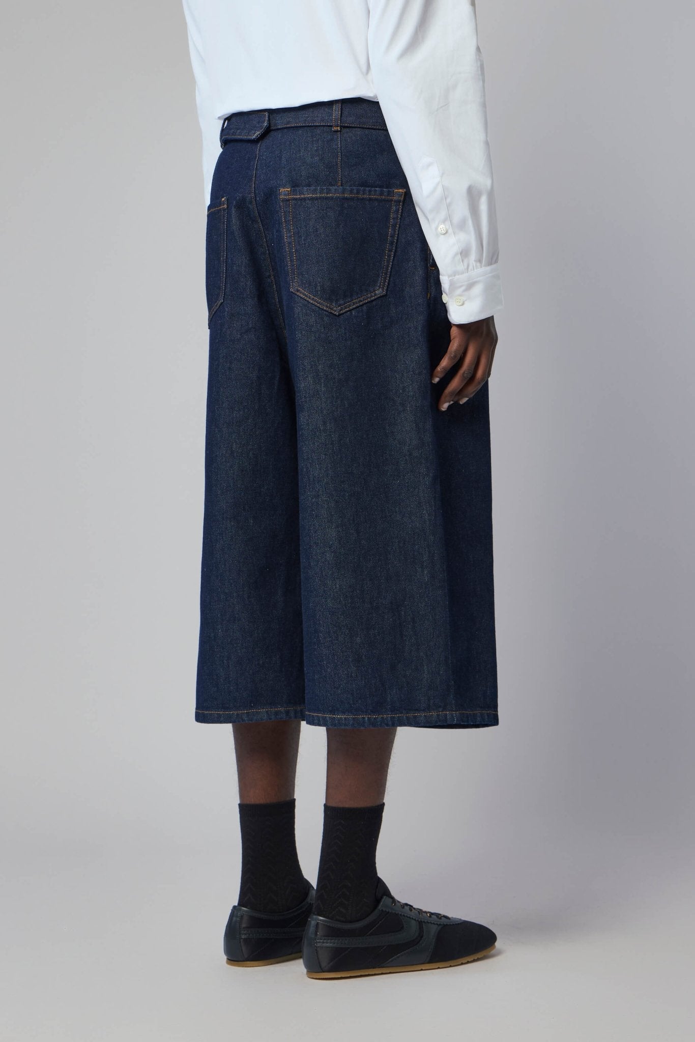 Wide Pleated Jeans