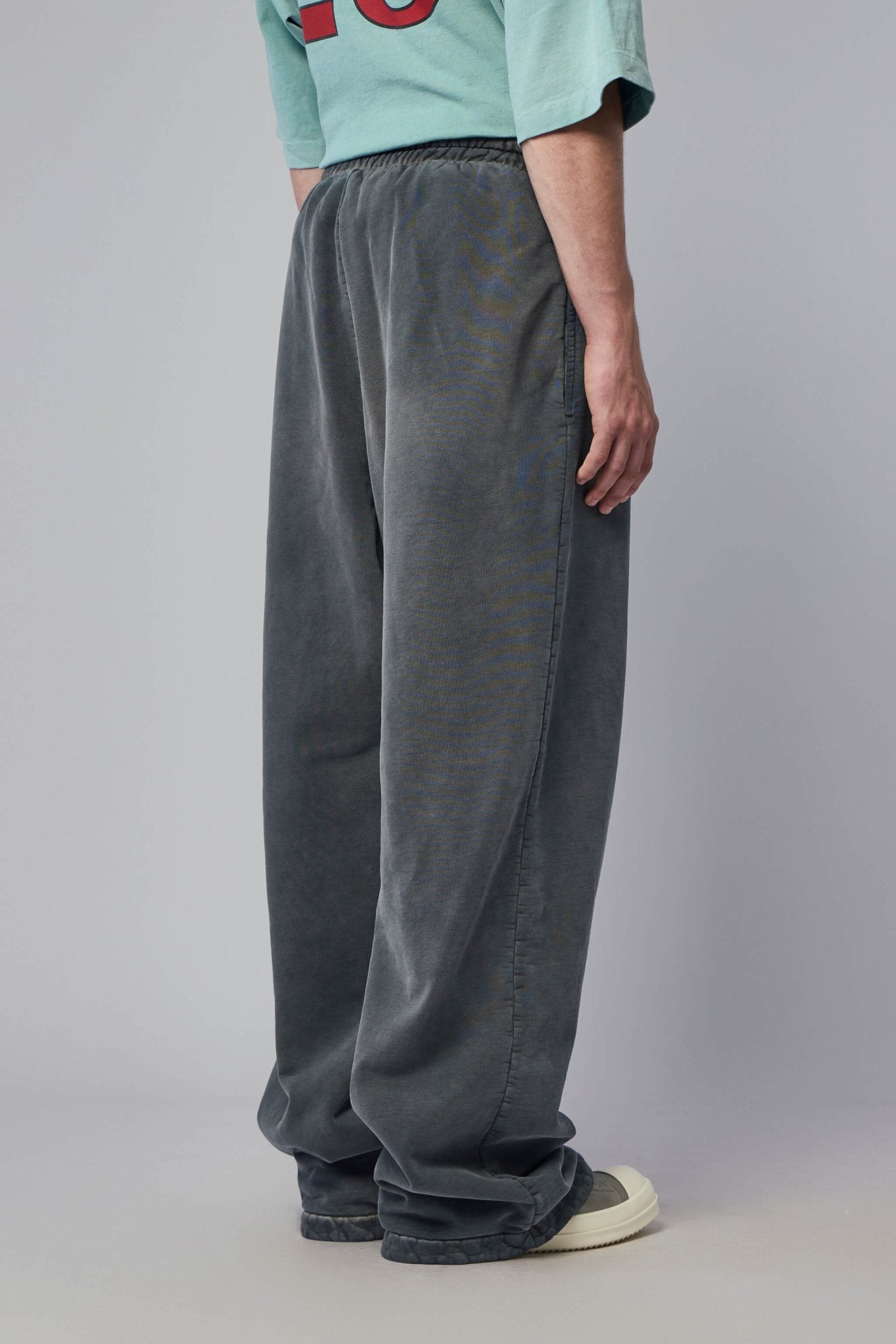 "26" Wide Leg Sweatpant