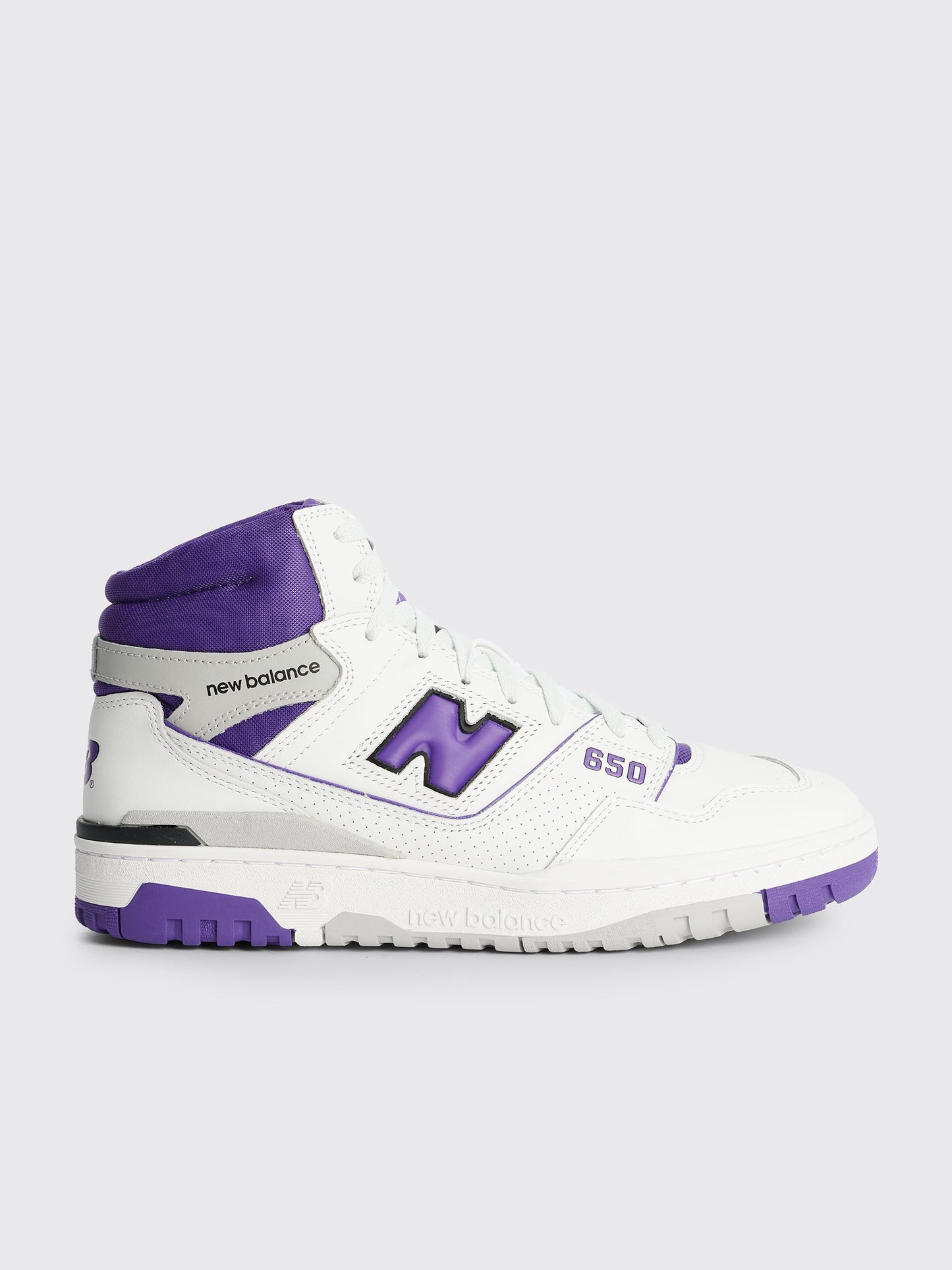 New Balance 560 White / Interstellar