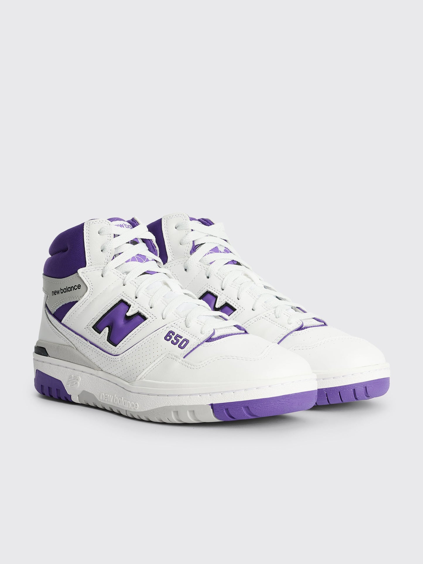 New Balance 560 White / Interstellar