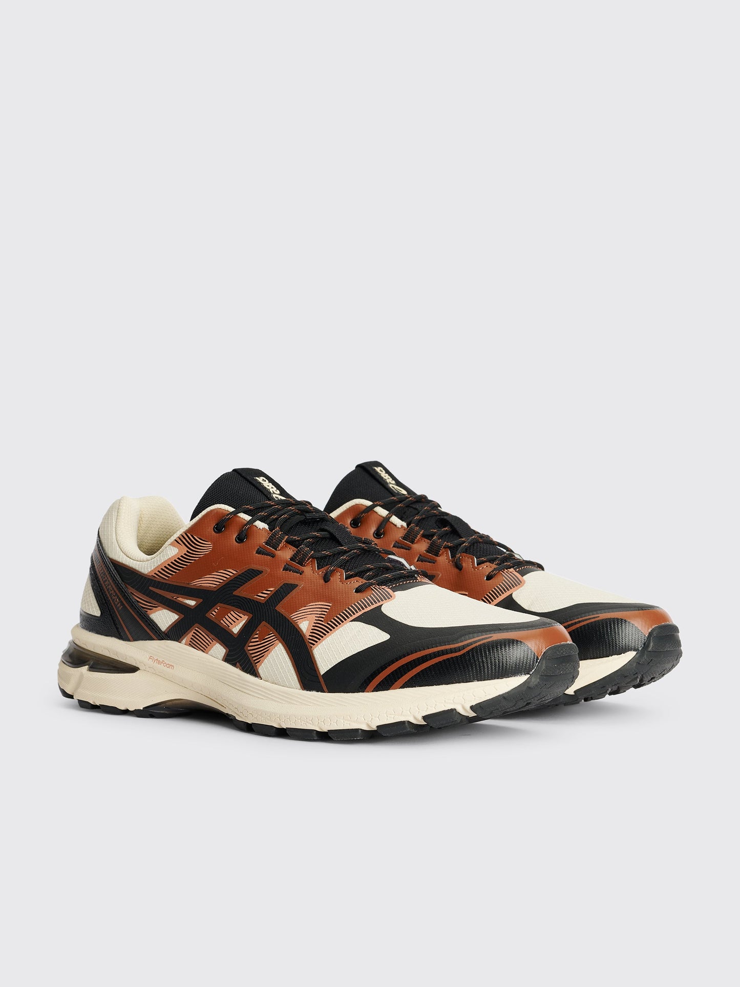 Asics Gel-Terrain Vanilla / Black