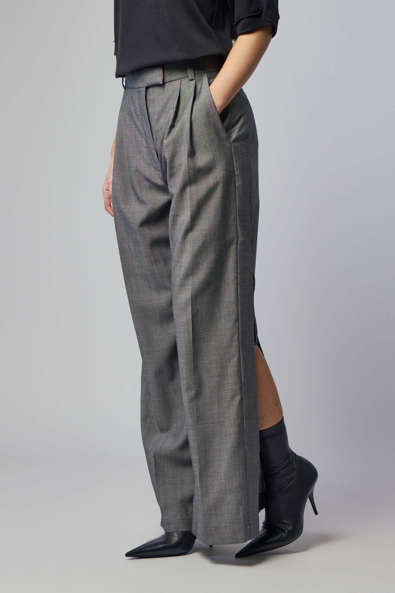 Wide-leg Pants