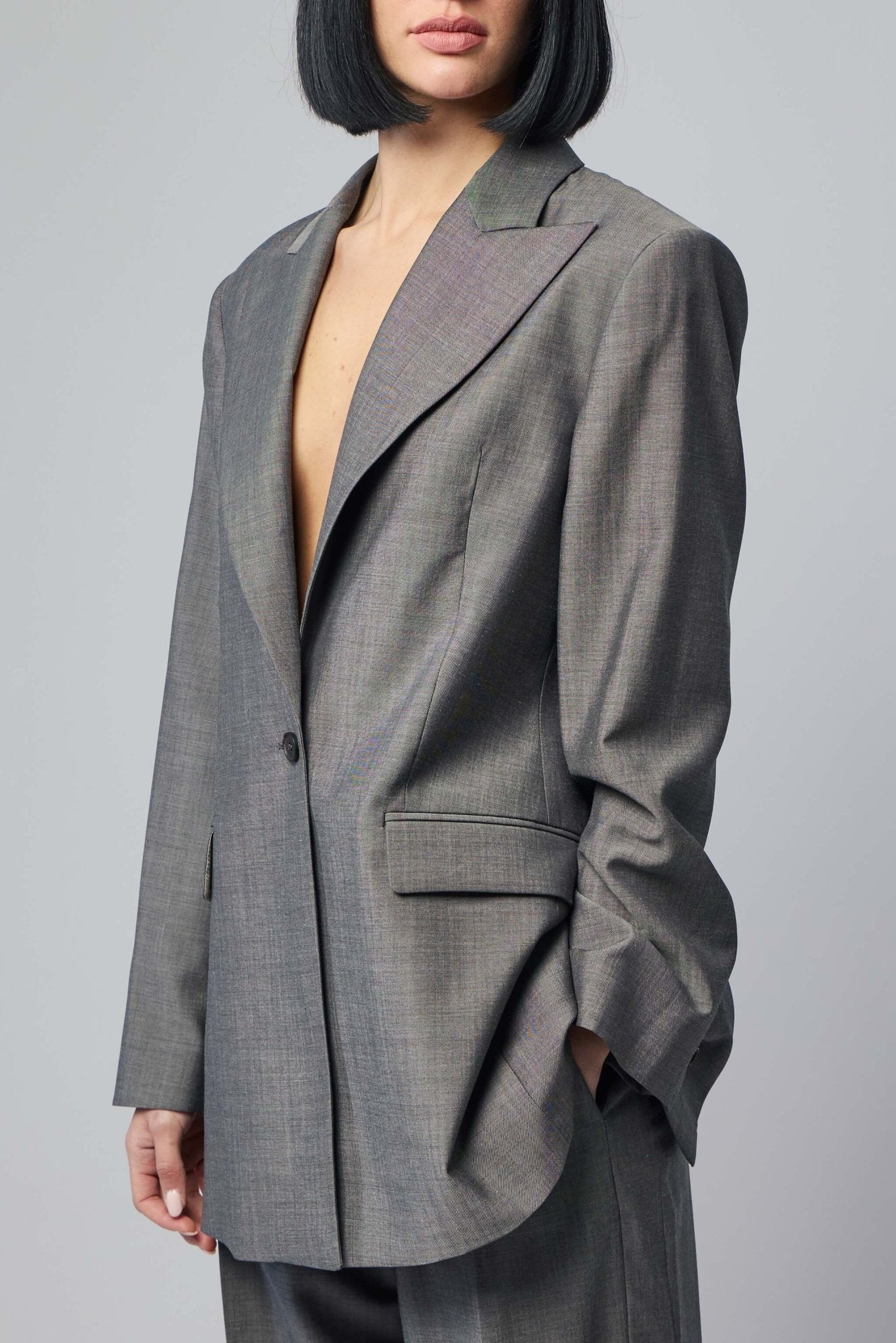 Case Waisted with Slit Jacket