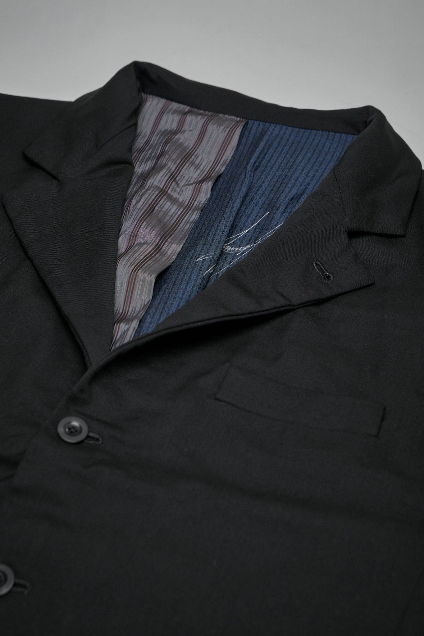 3-button Single-breasted Peak-lapel Hand Pad-stitched Jacket