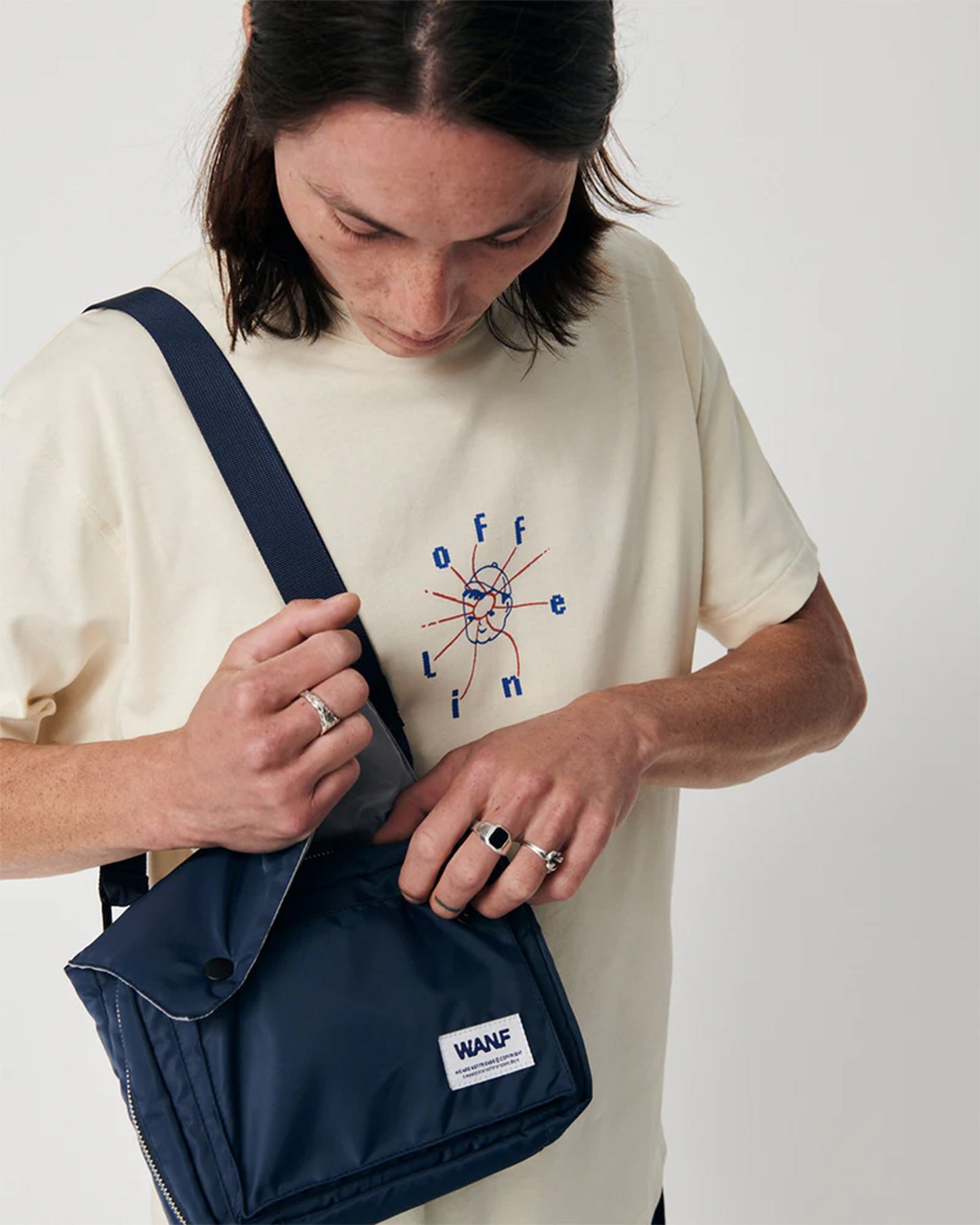 Bolso de hombro We Are Not Friends Utility Cross Unisex