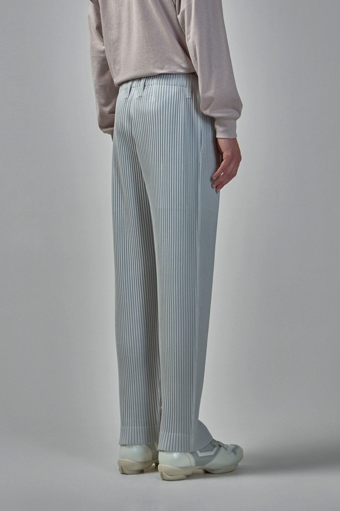 Basic Pleats Pants