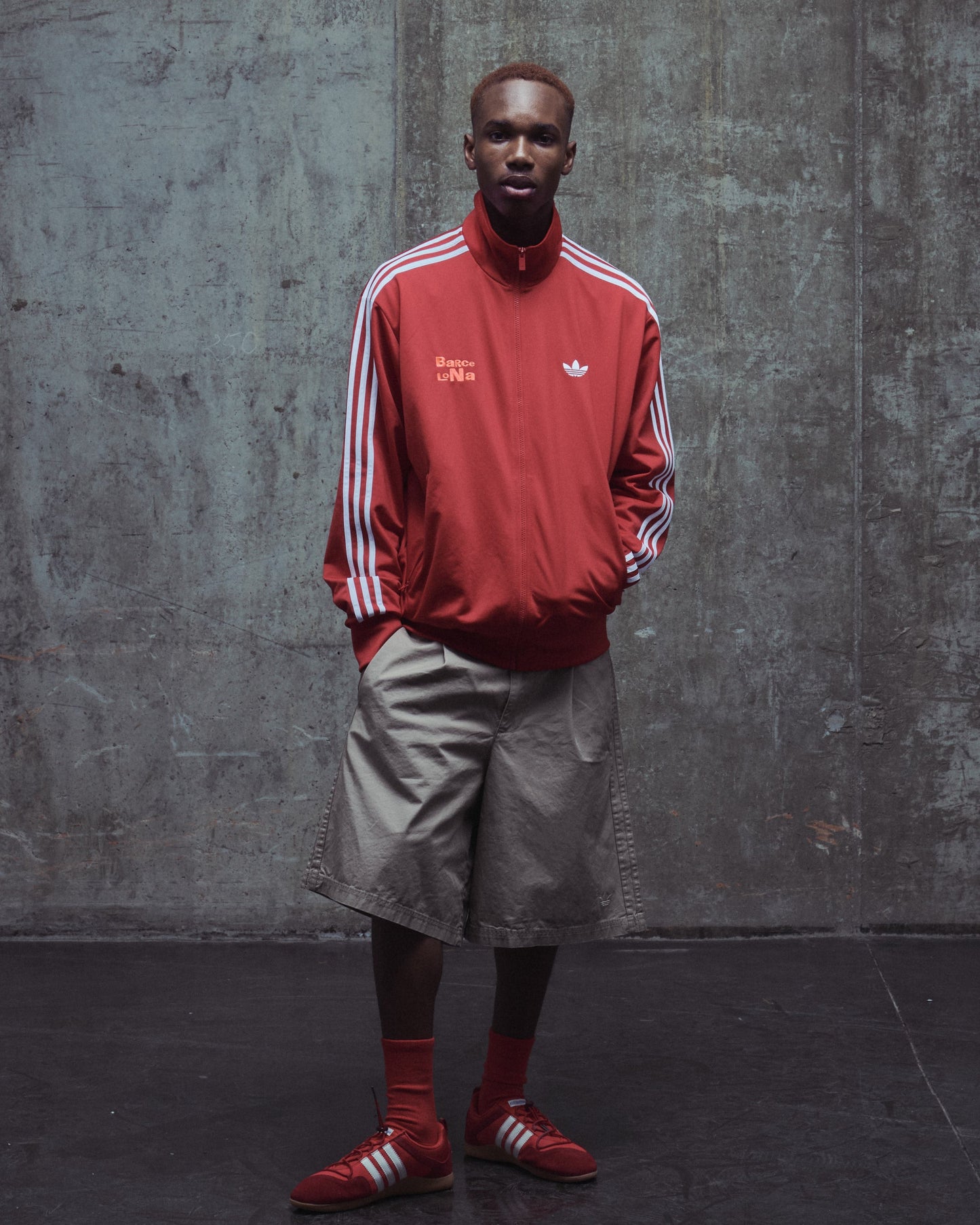 Chaqueta de chandal Relaxed adidas Originals x Bad Bunny DtMF Tour Merch "Barcelona" Firebird para hombre