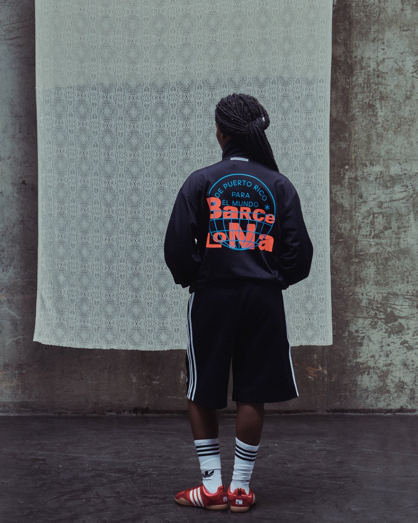 Chaqueta de chandal Relaxed adidas Originals x Bad Bunny DtMF Tour Merch "Barcelona" Firebird para hombre