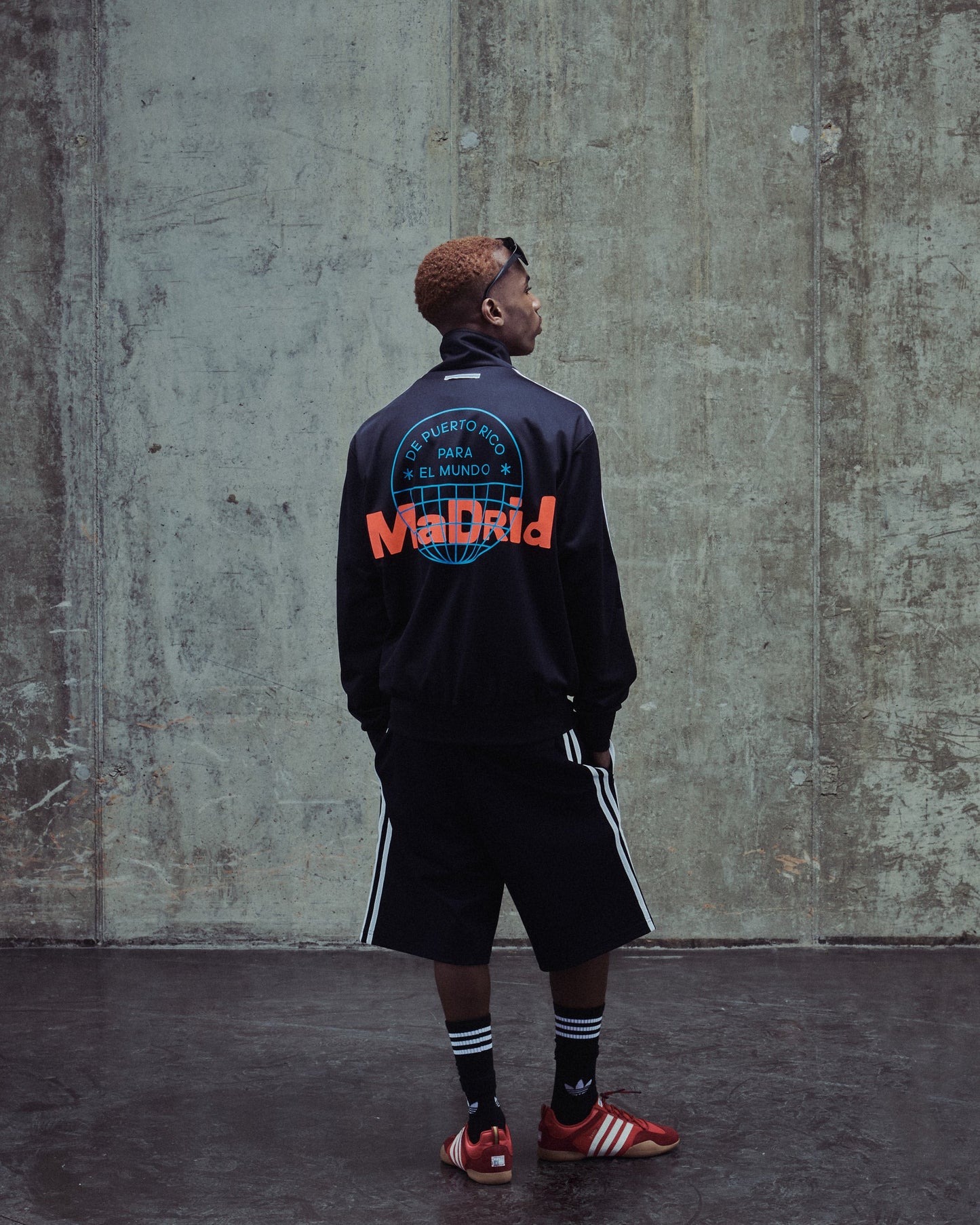 Chaqueta de chandal Relaxed adidas Originals x Bad Bunny DtMF Tour Merch "Madrid" Firebird para hombre