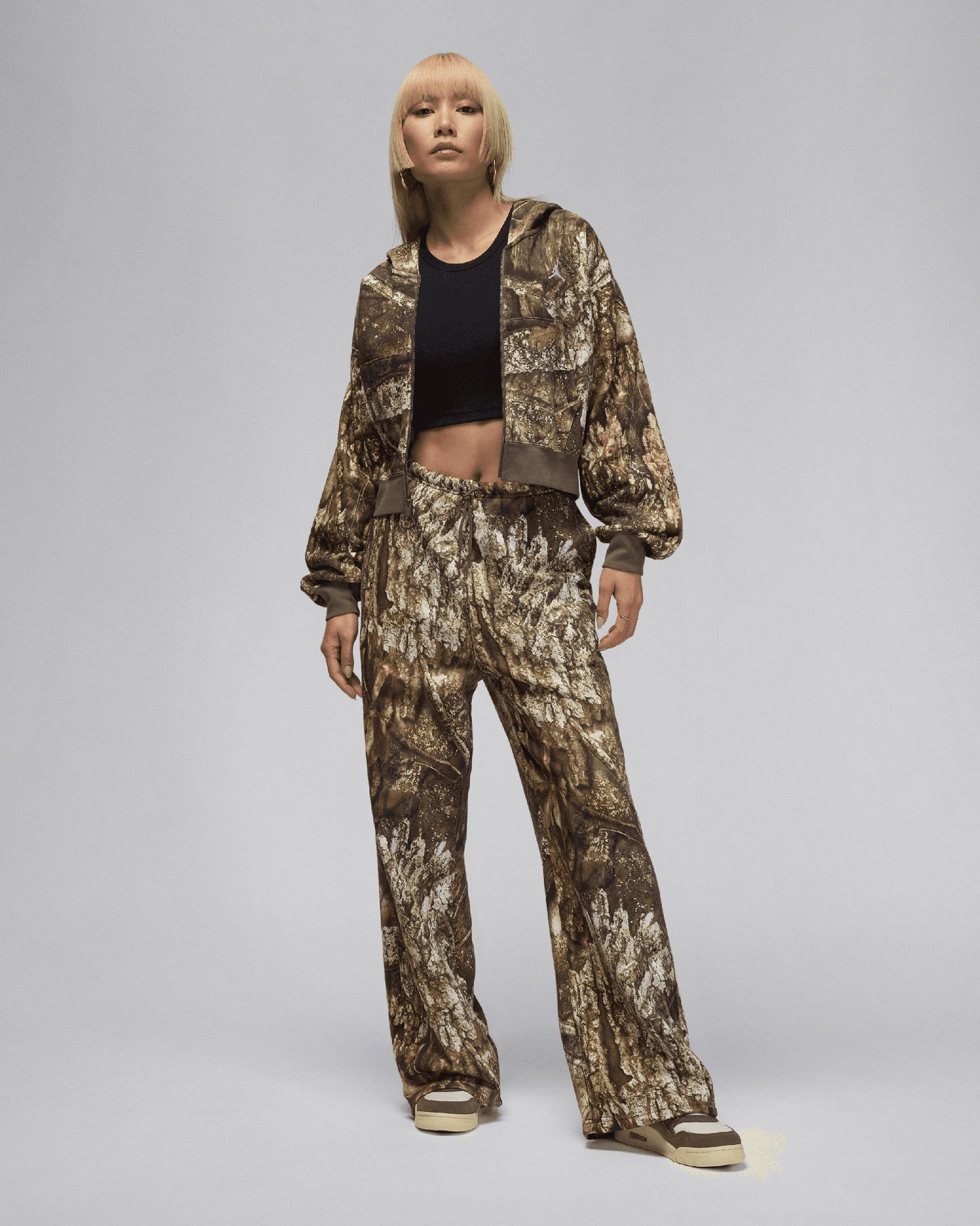 Chaqueta ligera camuflaje Crop hojas Jordan Brooklyn Realtree Fleece para mujer
