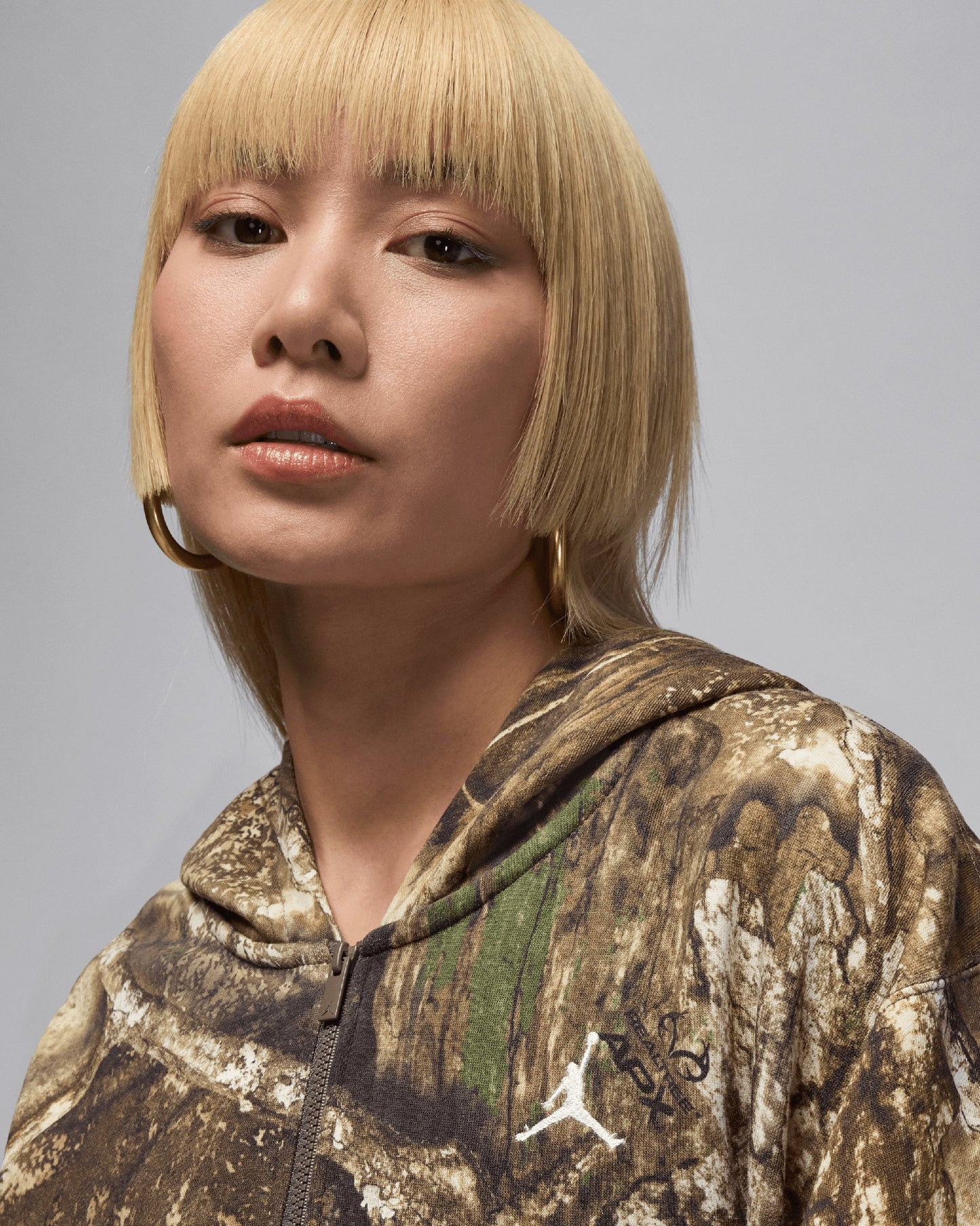Chaqueta ligera camuflaje Crop hojas Jordan Brooklyn Realtree Fleece para mujer
