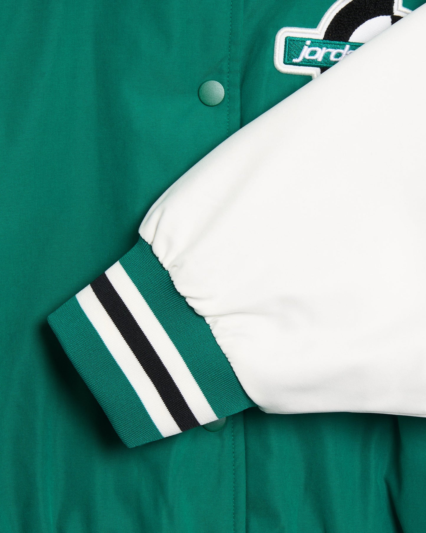 Varsity con logo Relaxed Jordan Brooklyn Therma-FIT para mujer