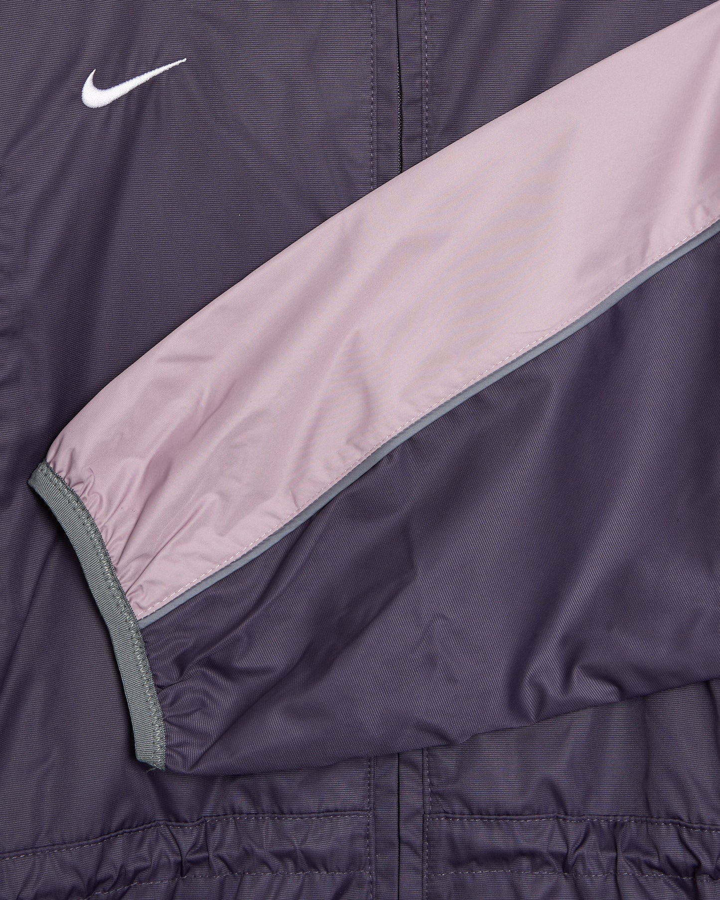 Chaqueta ligera Relaxed Nike Sportswear Shox Woven para mujer