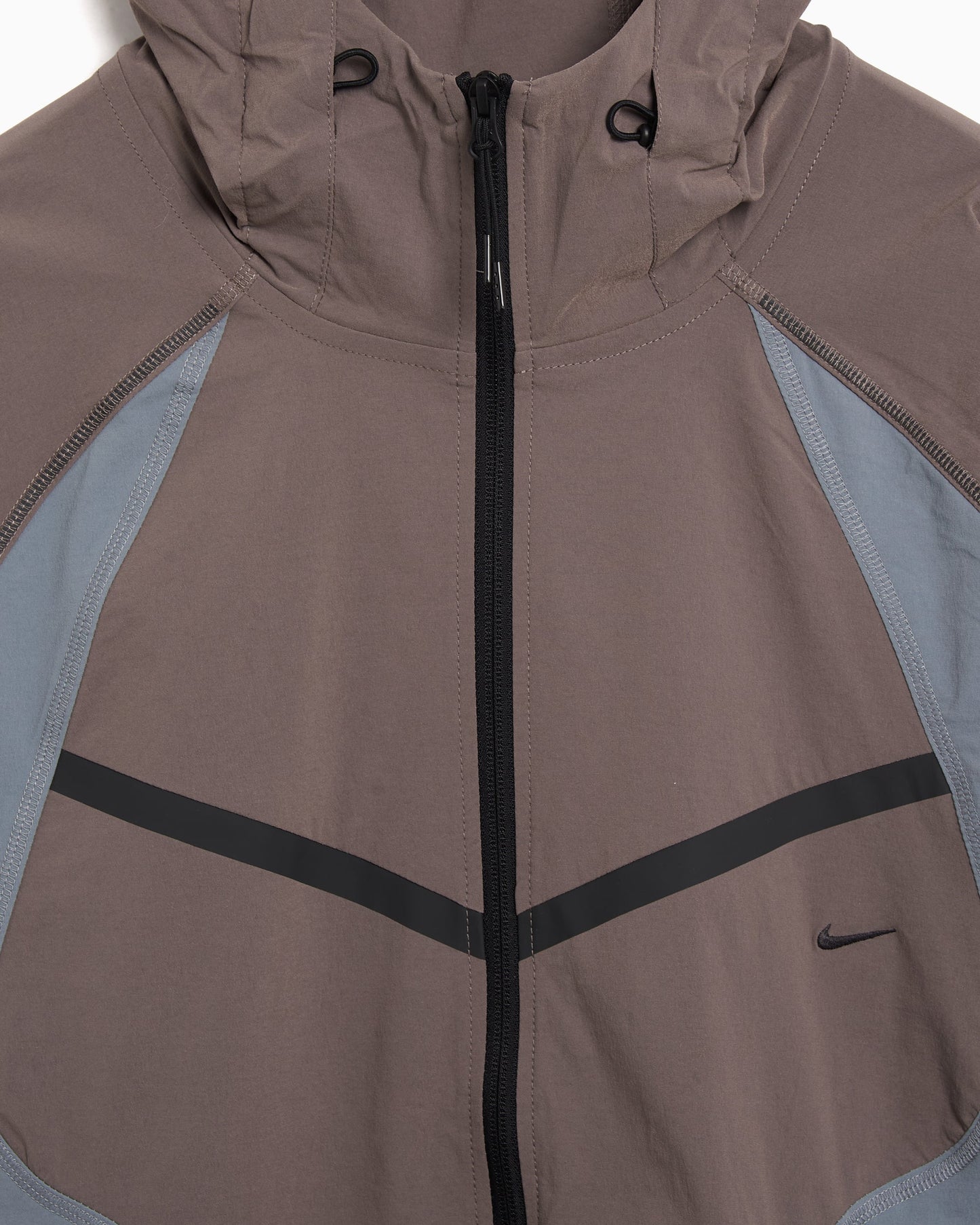 Cortavientos Relaxed Nike Tech Windrunner Dri-FIT Woven para hombre