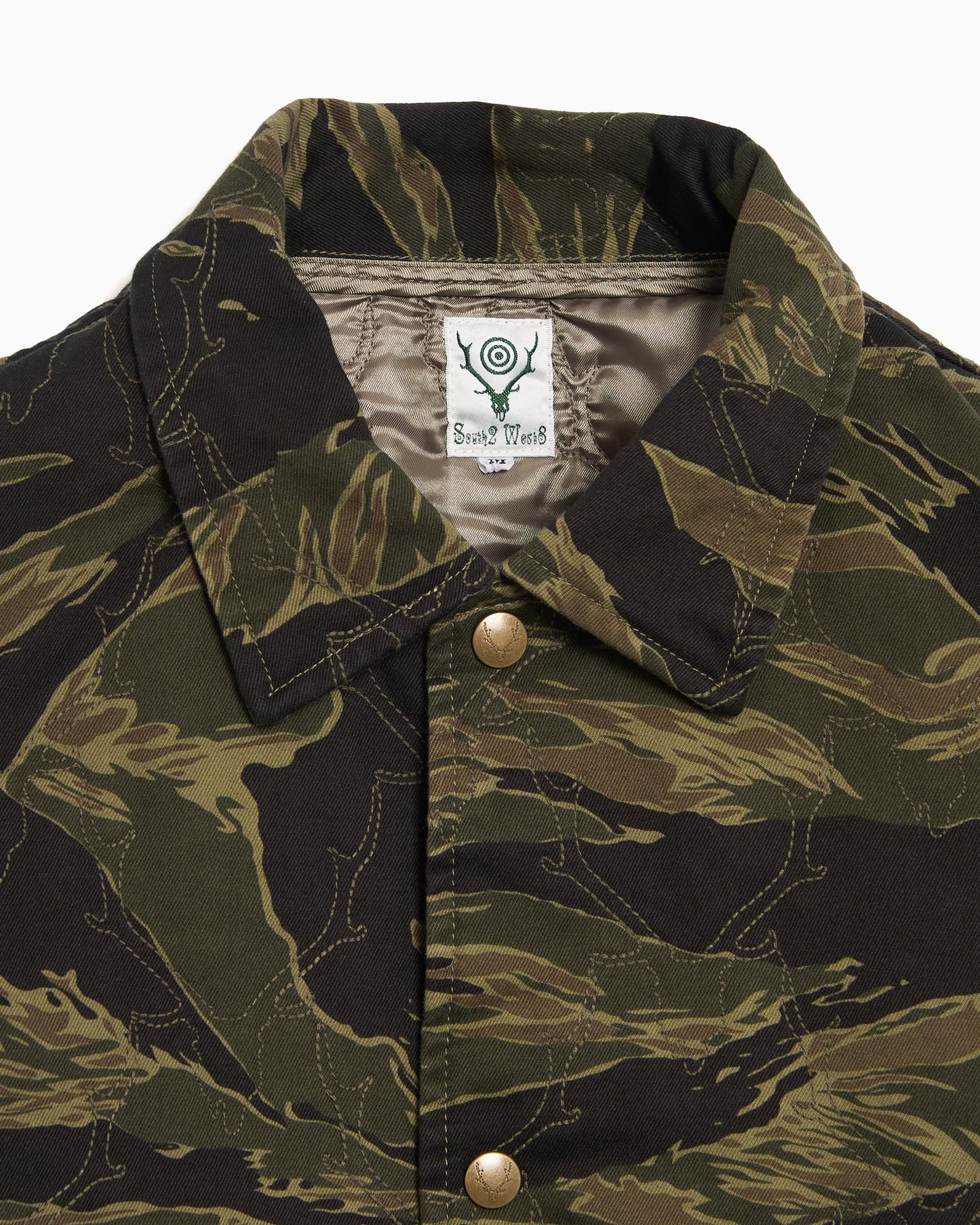 Chaqueta guateada camuflaje Relaxed South2 West8 Skull Quilting para hombre