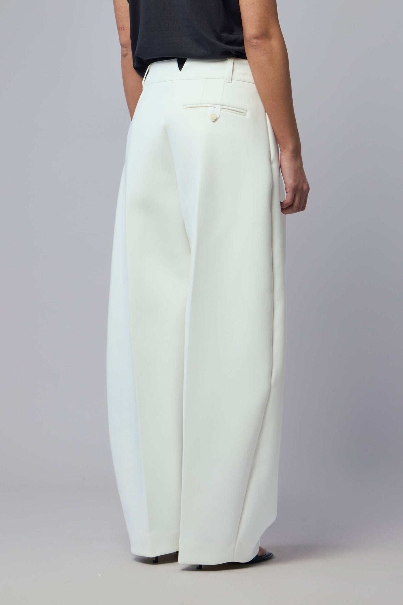 Le Pantalon Ovalo