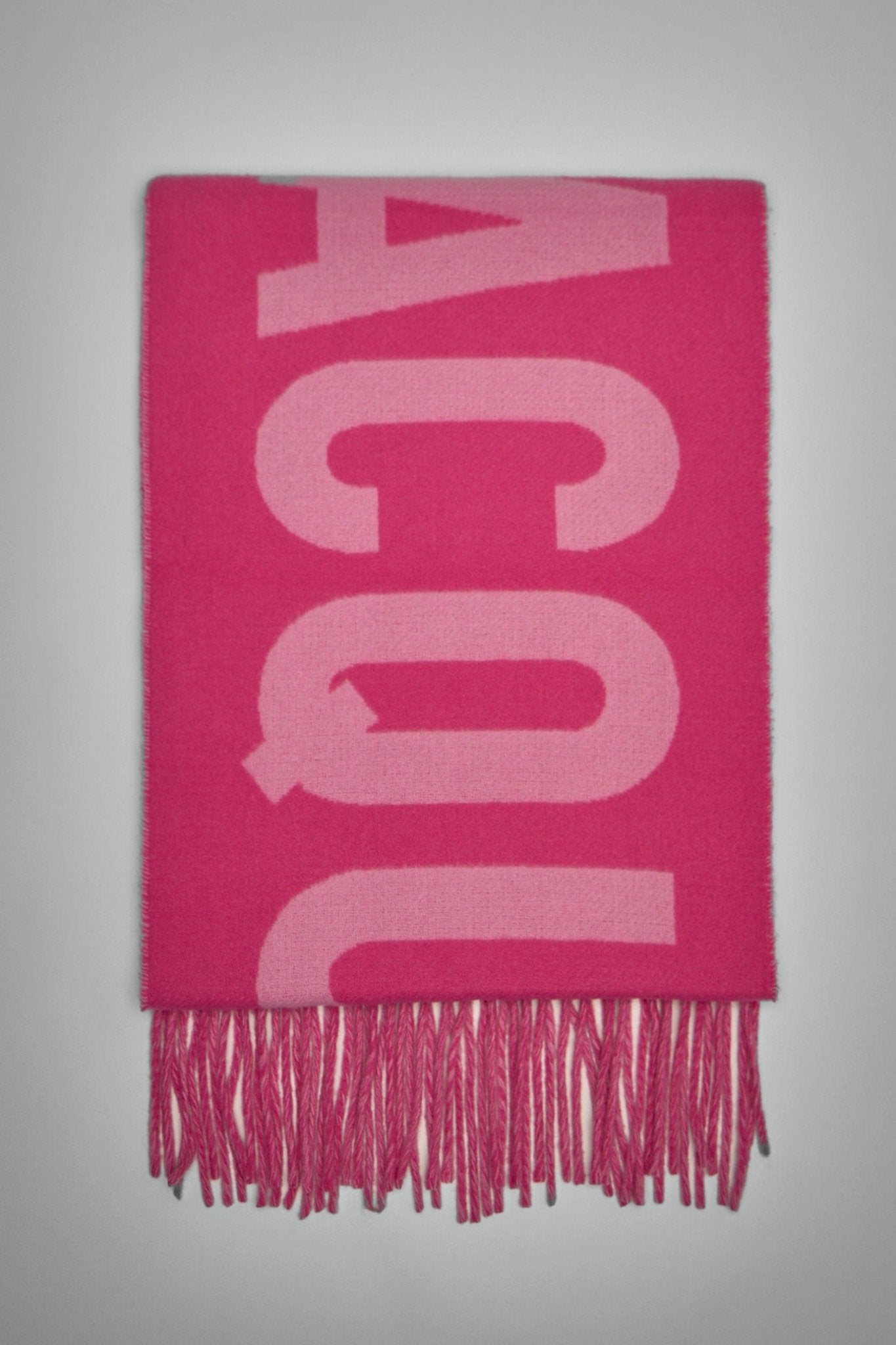 The Jacquemus Scarf