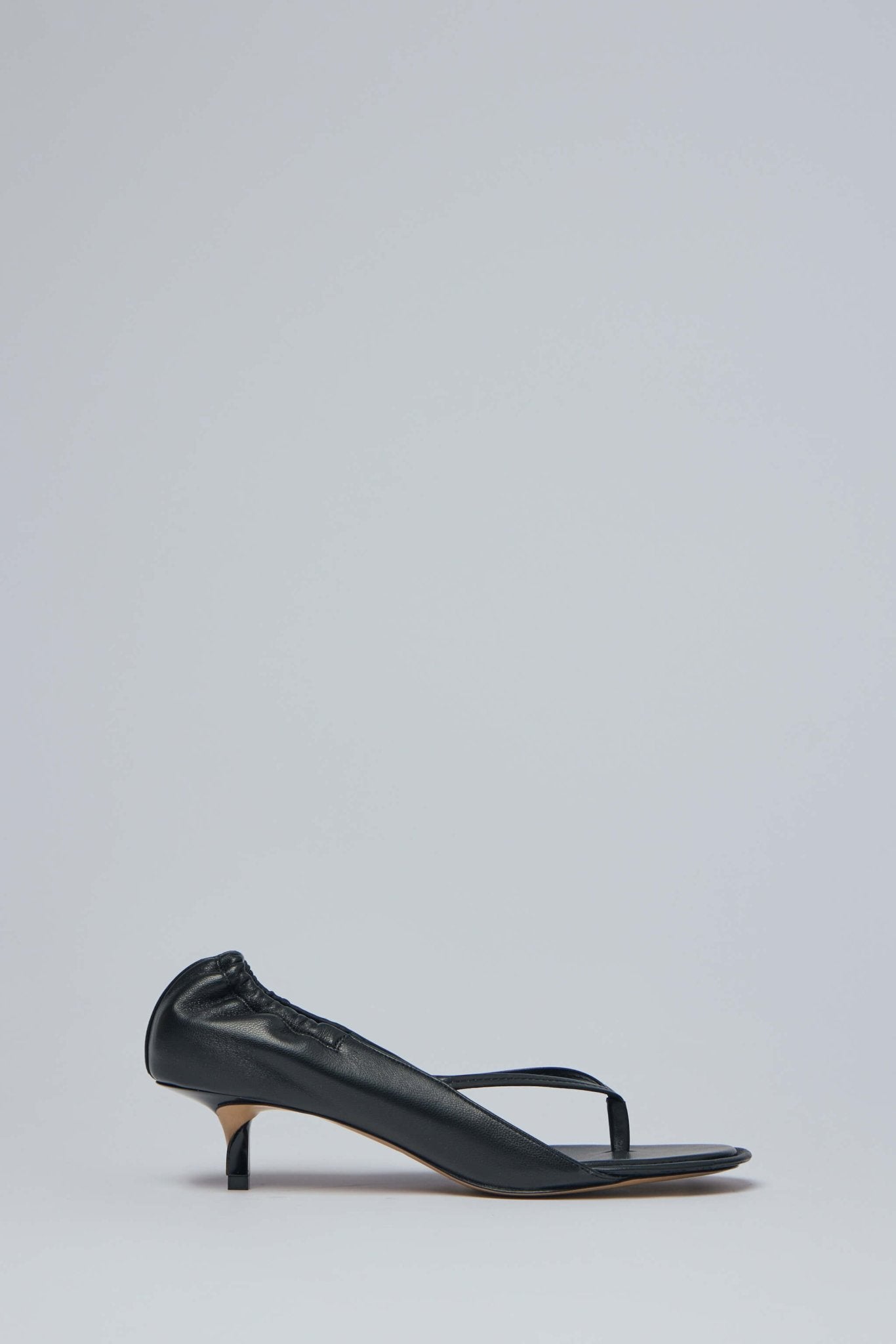 Les Sandales Nu-pieds B