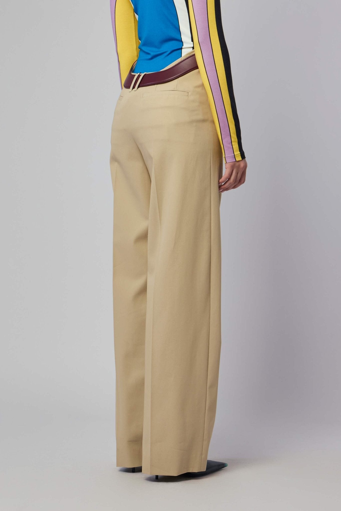 Chino Trousers With Open Front Curves And Belt