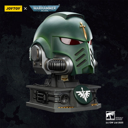 Warhammer 40,000 – Dark Angels Mk X Helmet with Display Stand | JOYTOY