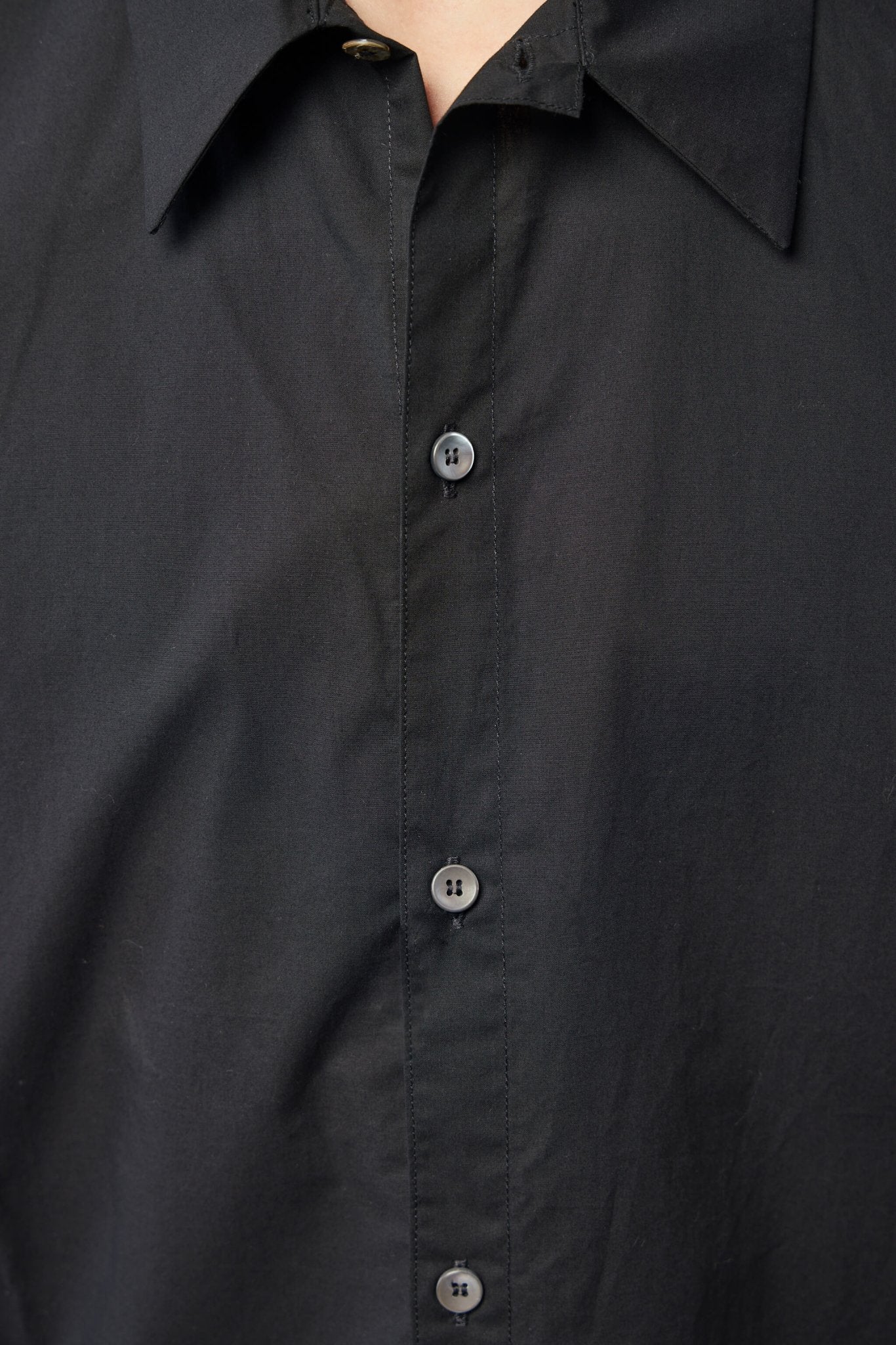 Mens Mid Fit Shirt With Hand-stitched Hem Border
