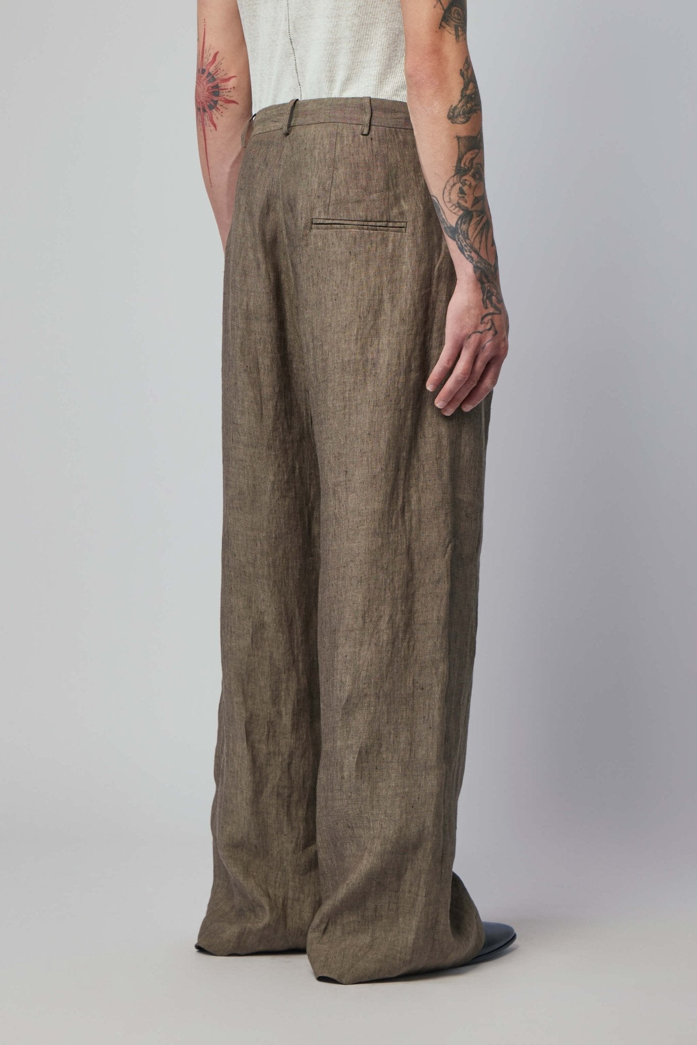 Men's Wide-fit Pleated-waist