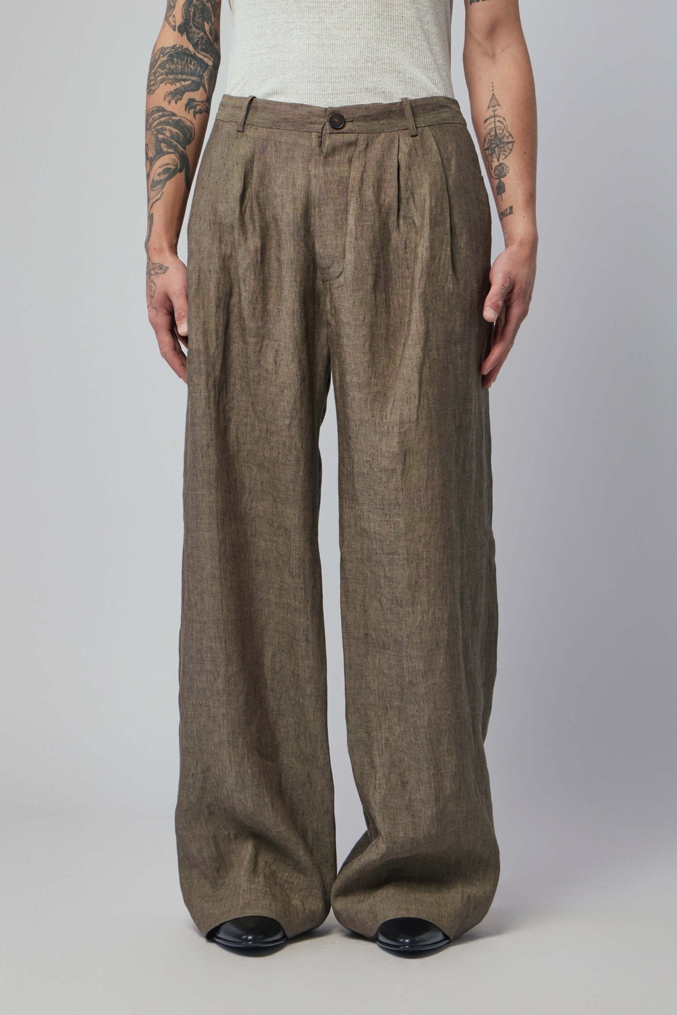 Men's Wide-fit Pleated-waist