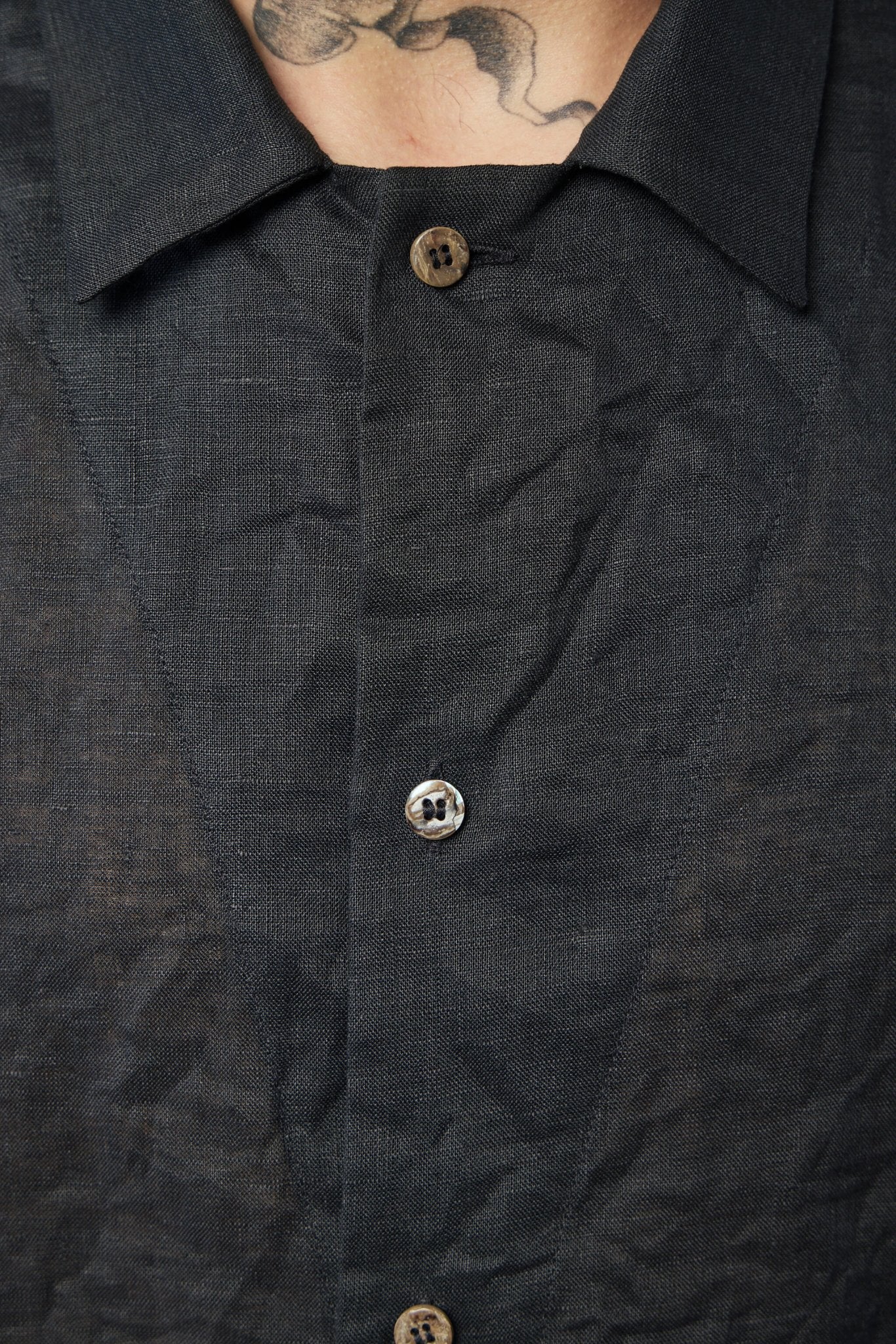 Unisex Fitted Short Sleeve Shirt