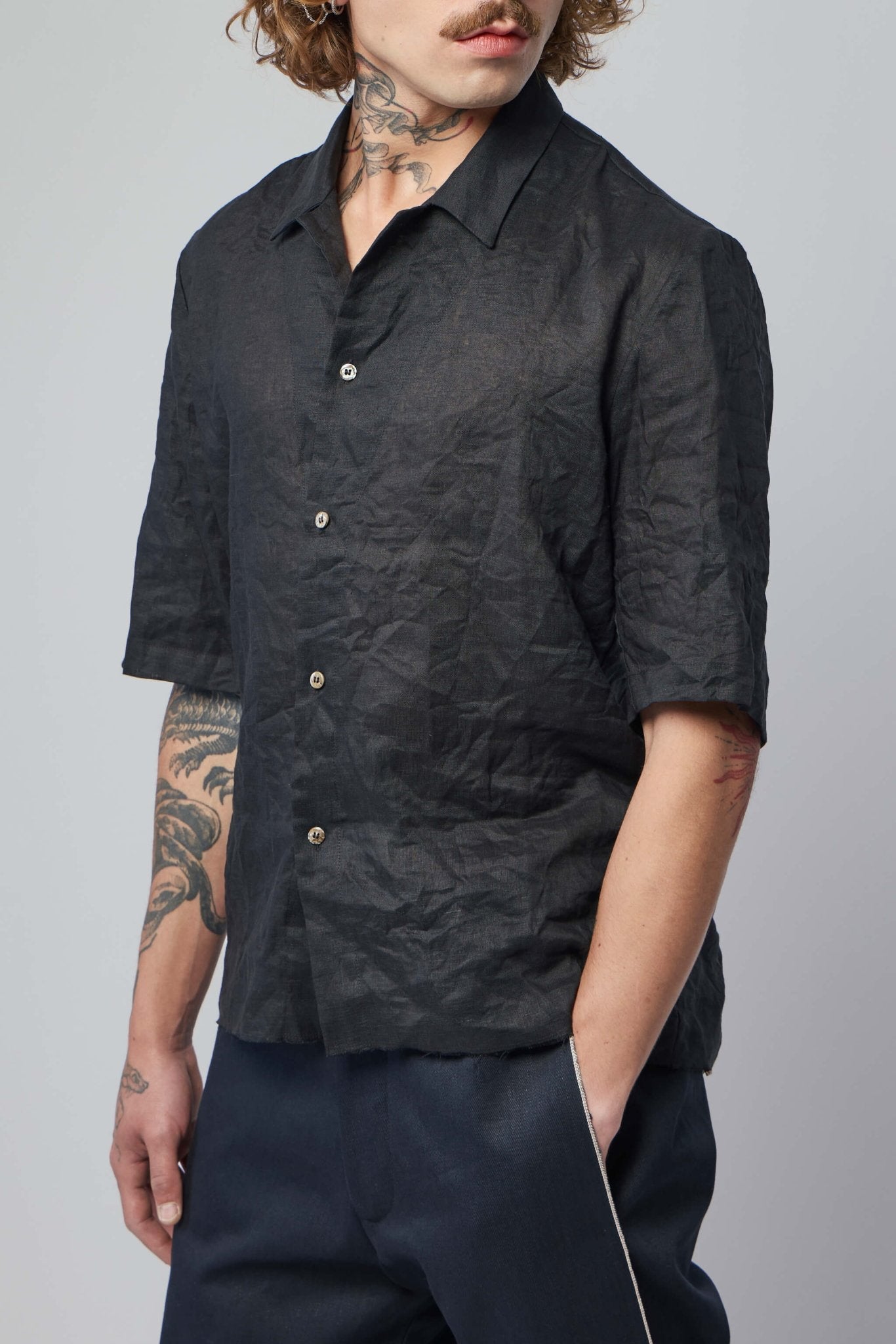 Unisex Fitted Short Sleeve Shirt