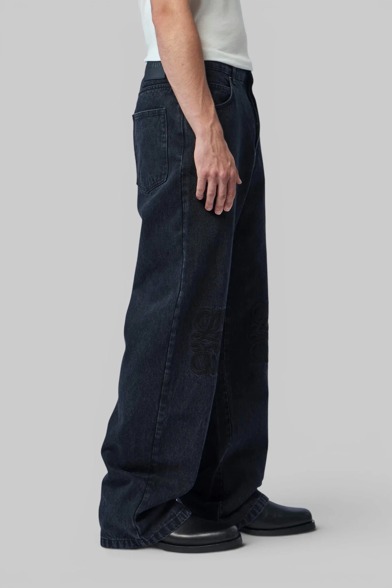 Anagram Baggy Jeans