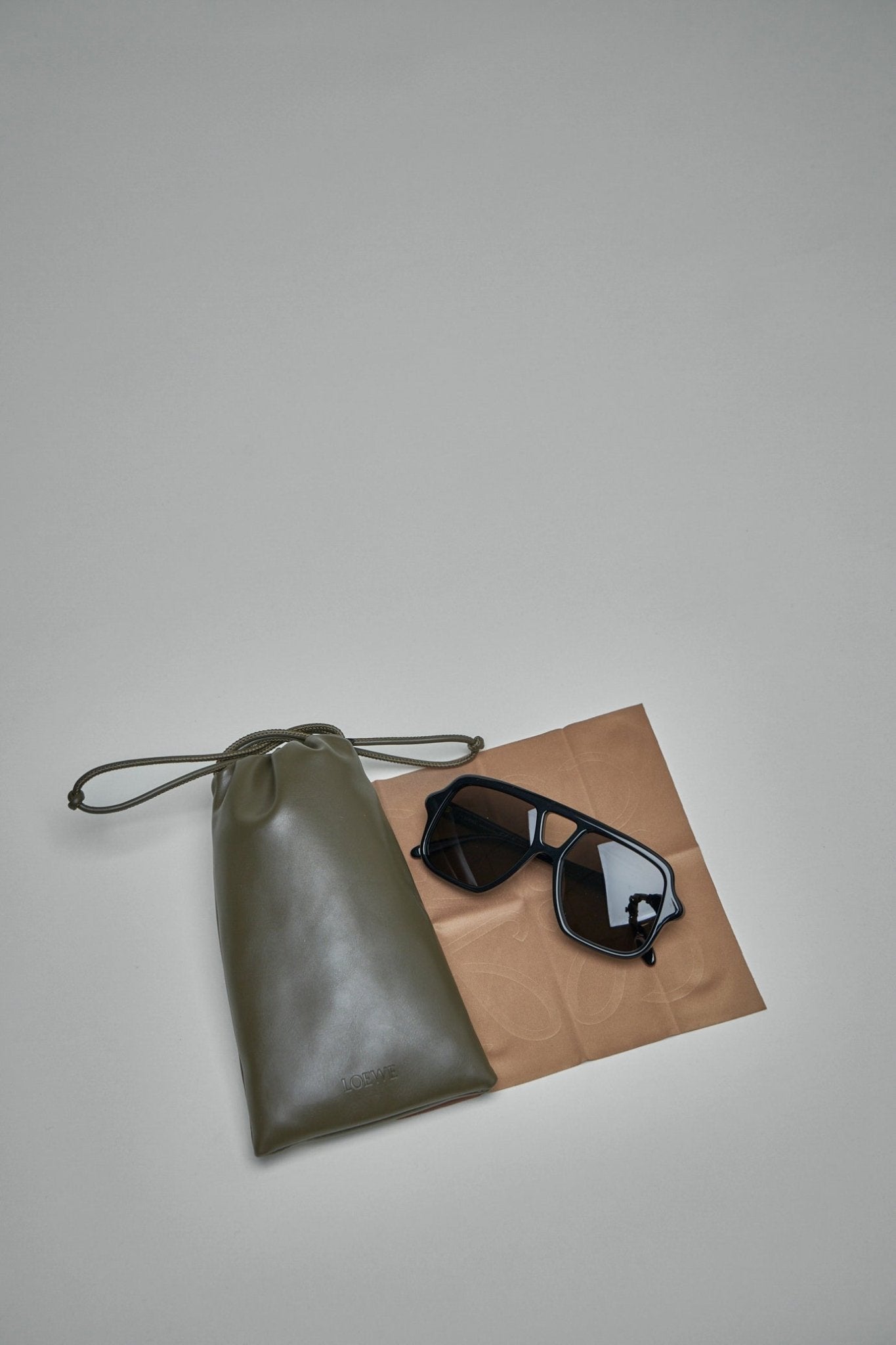 Slim Pilot Sunglasses