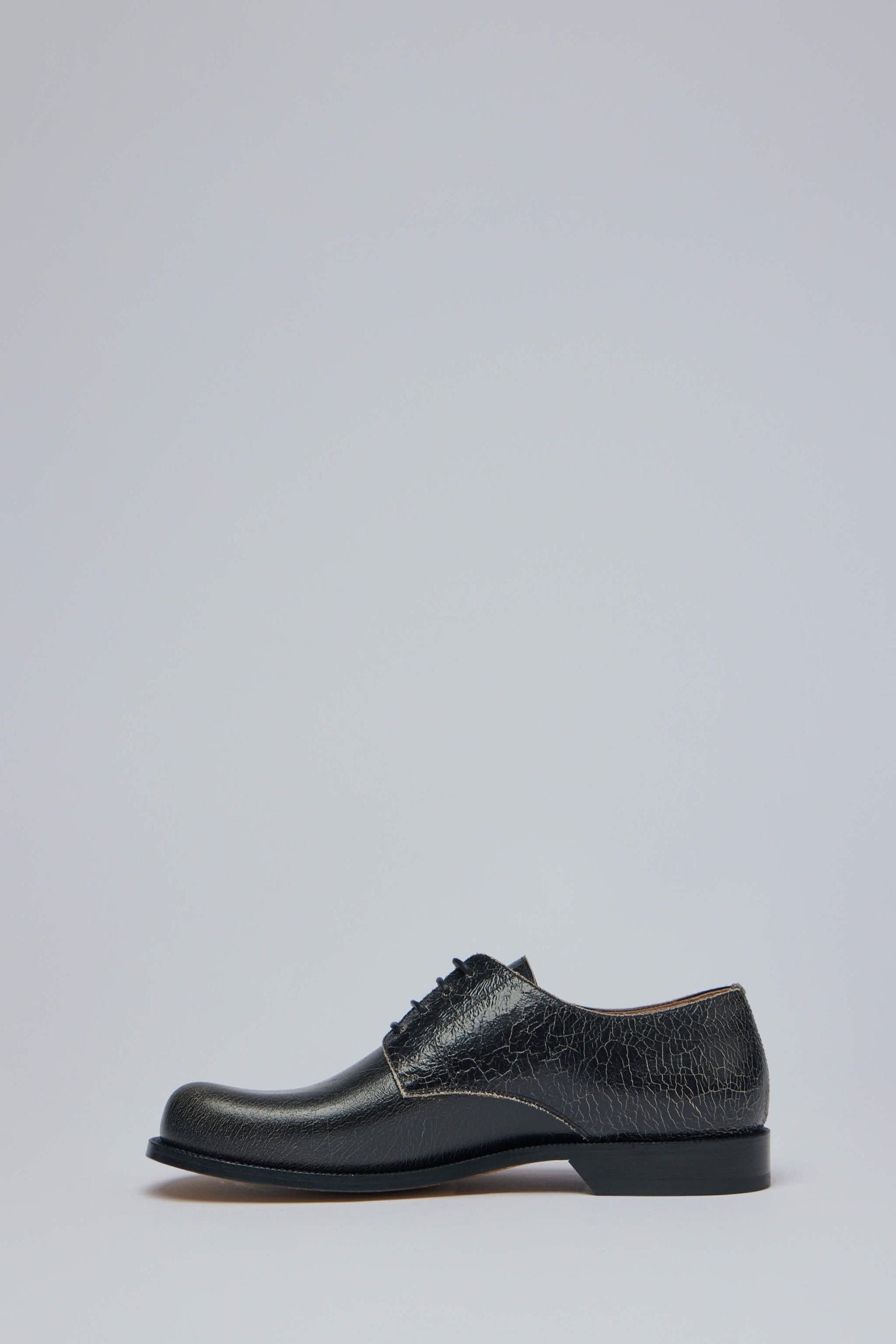 Campo Derby in Cracked Calfskin