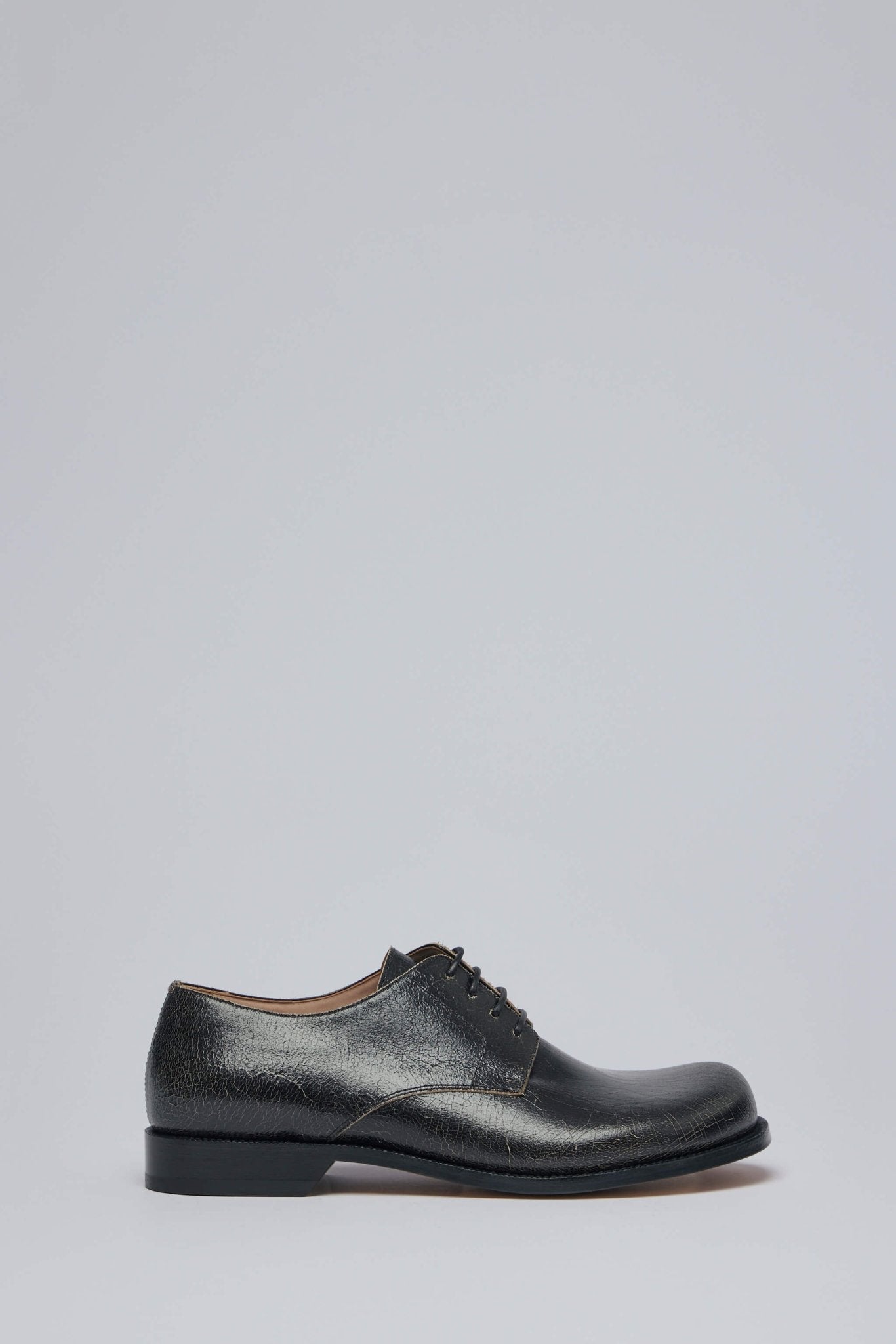 Campo Derby in Cracked Calfskin