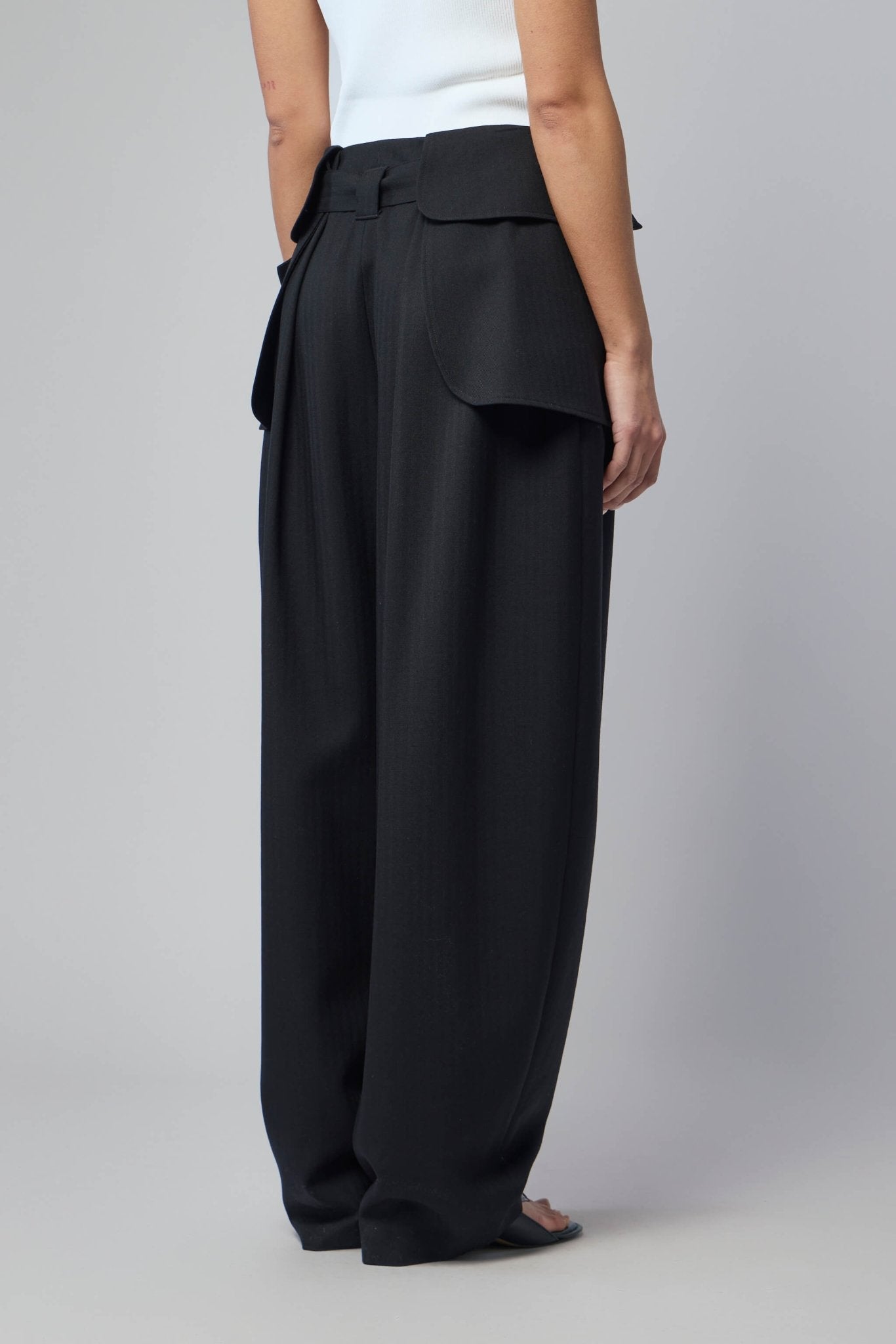 Wide-leg Pants