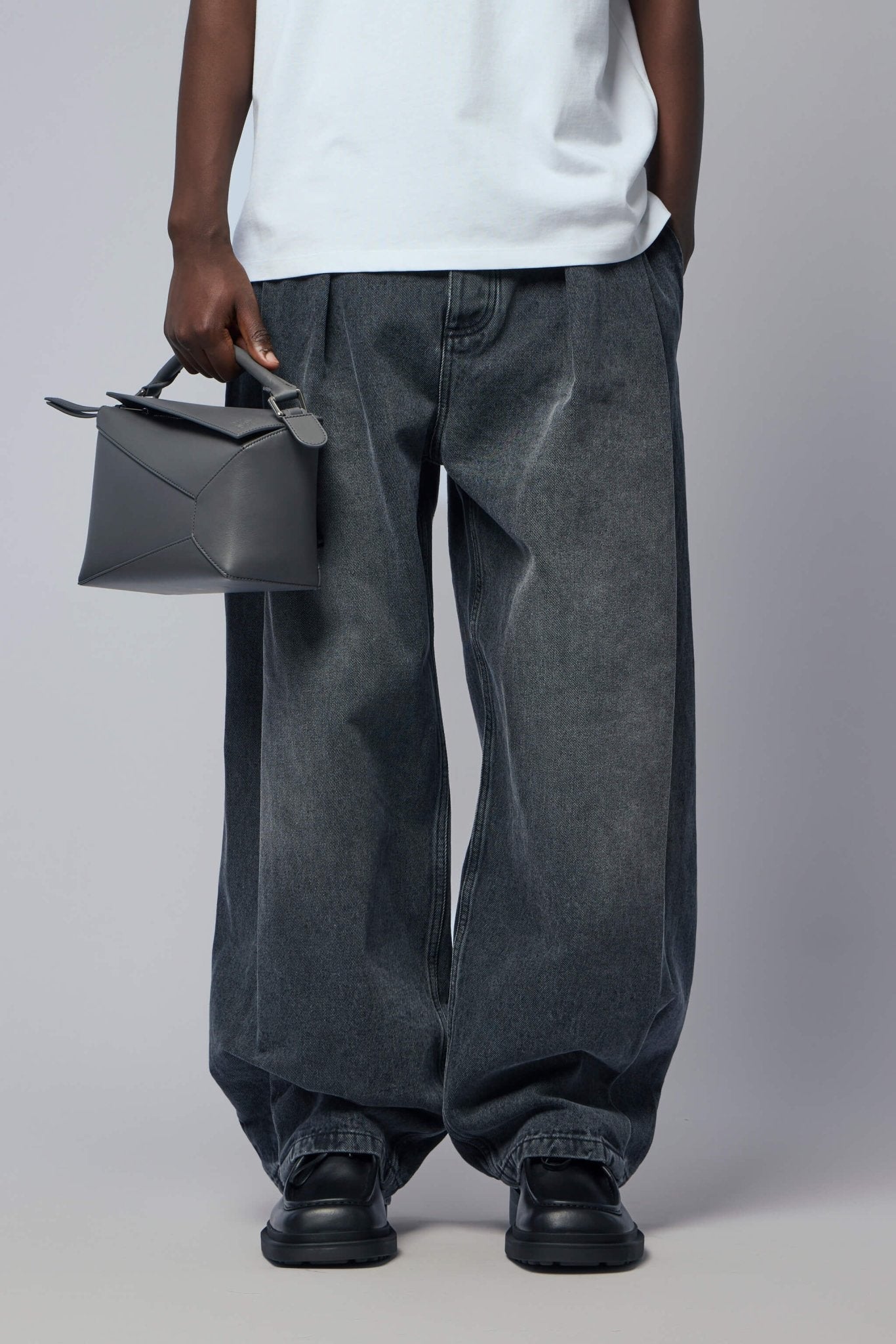 Wide-Leg Jeans
