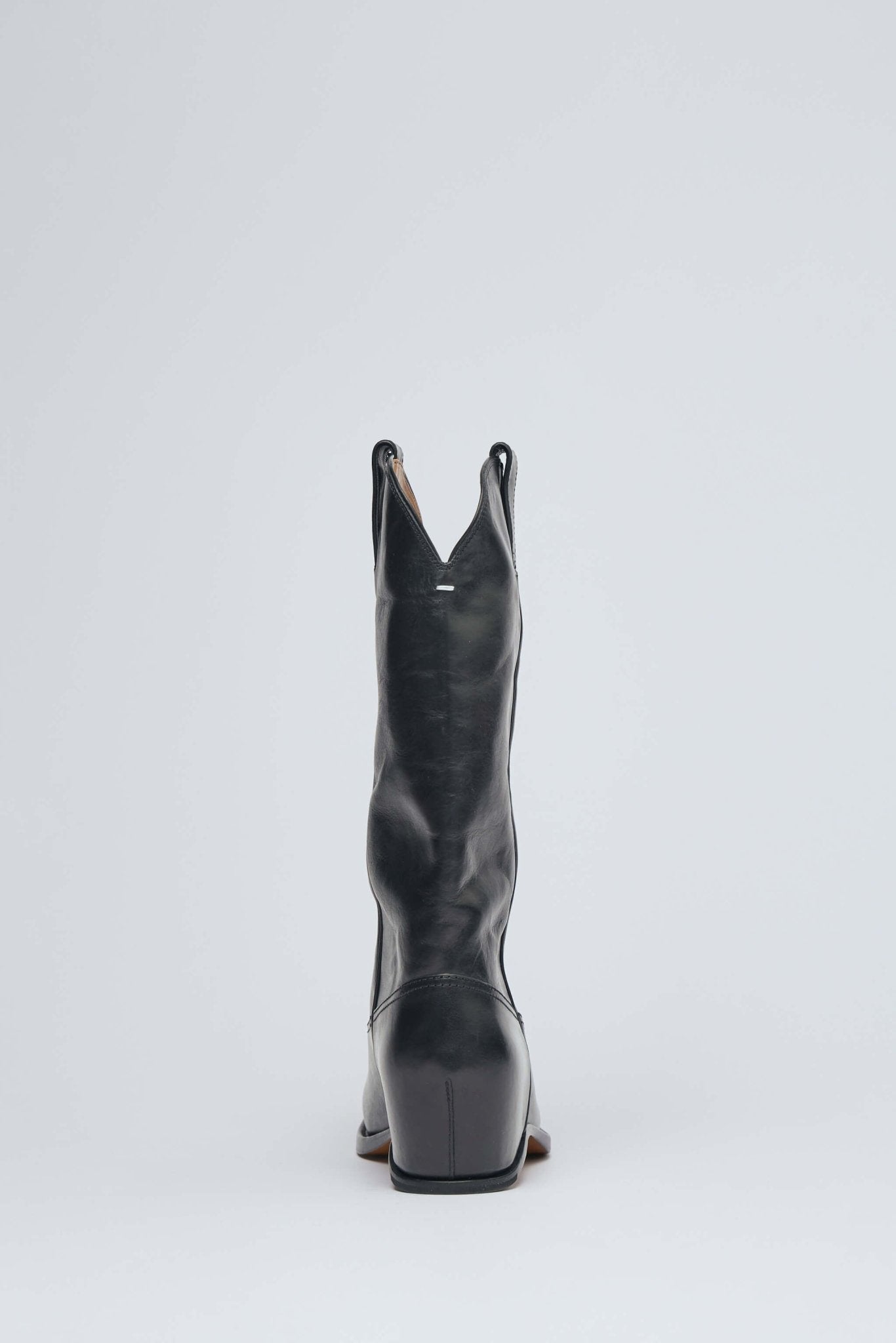Pointed Toe Chelsea Boots